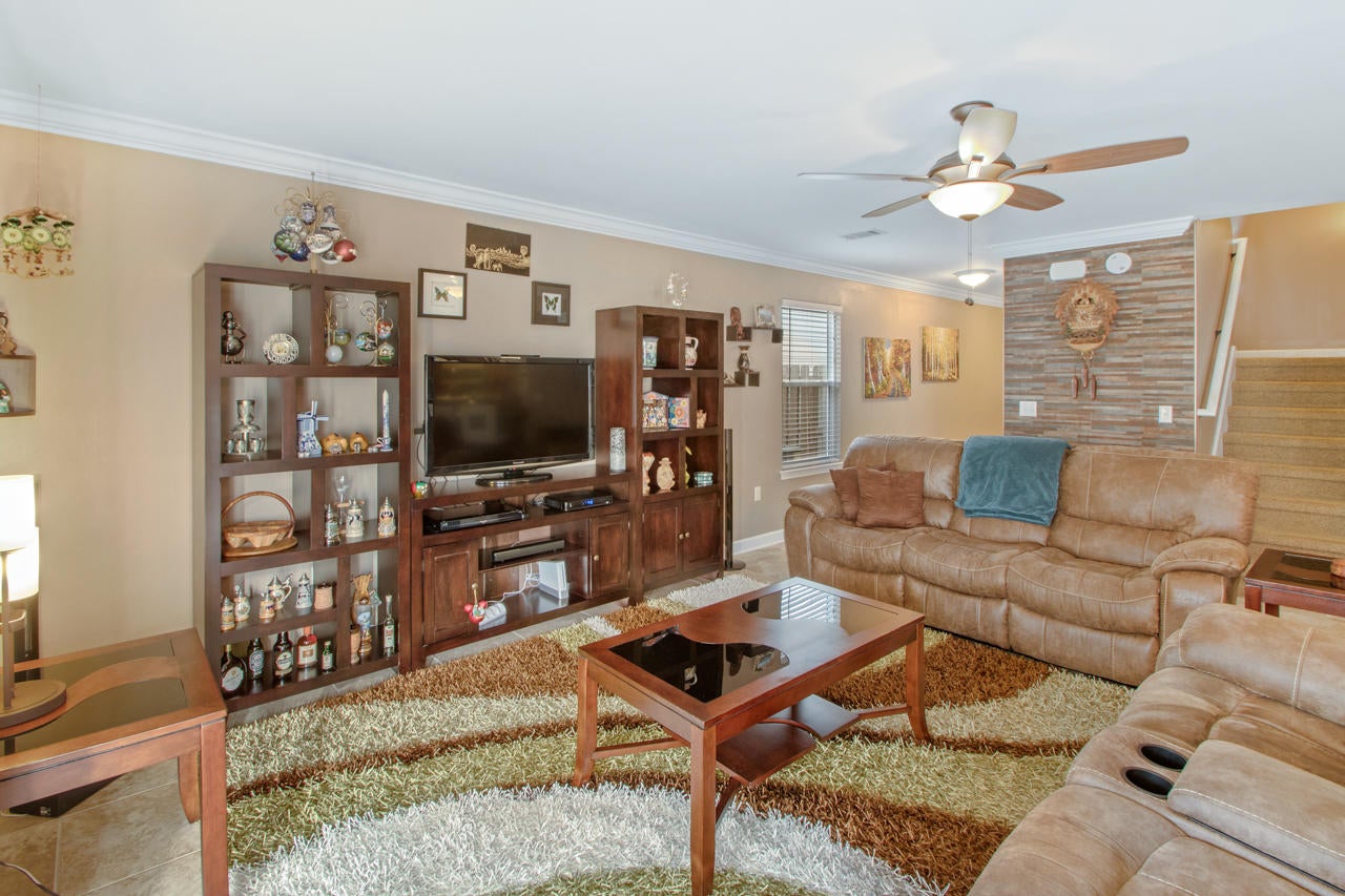 SUMMERWOOD - Residential