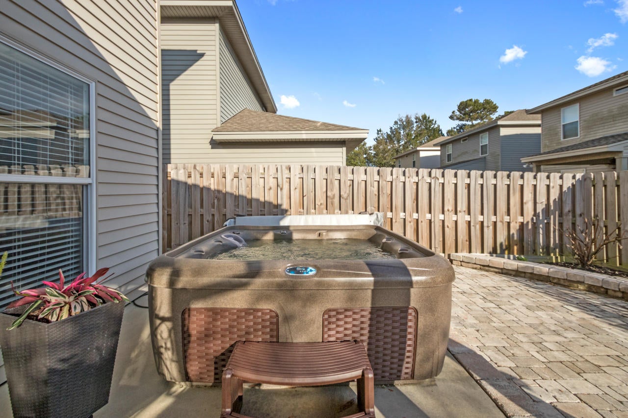 SUMMERWOOD - Residential