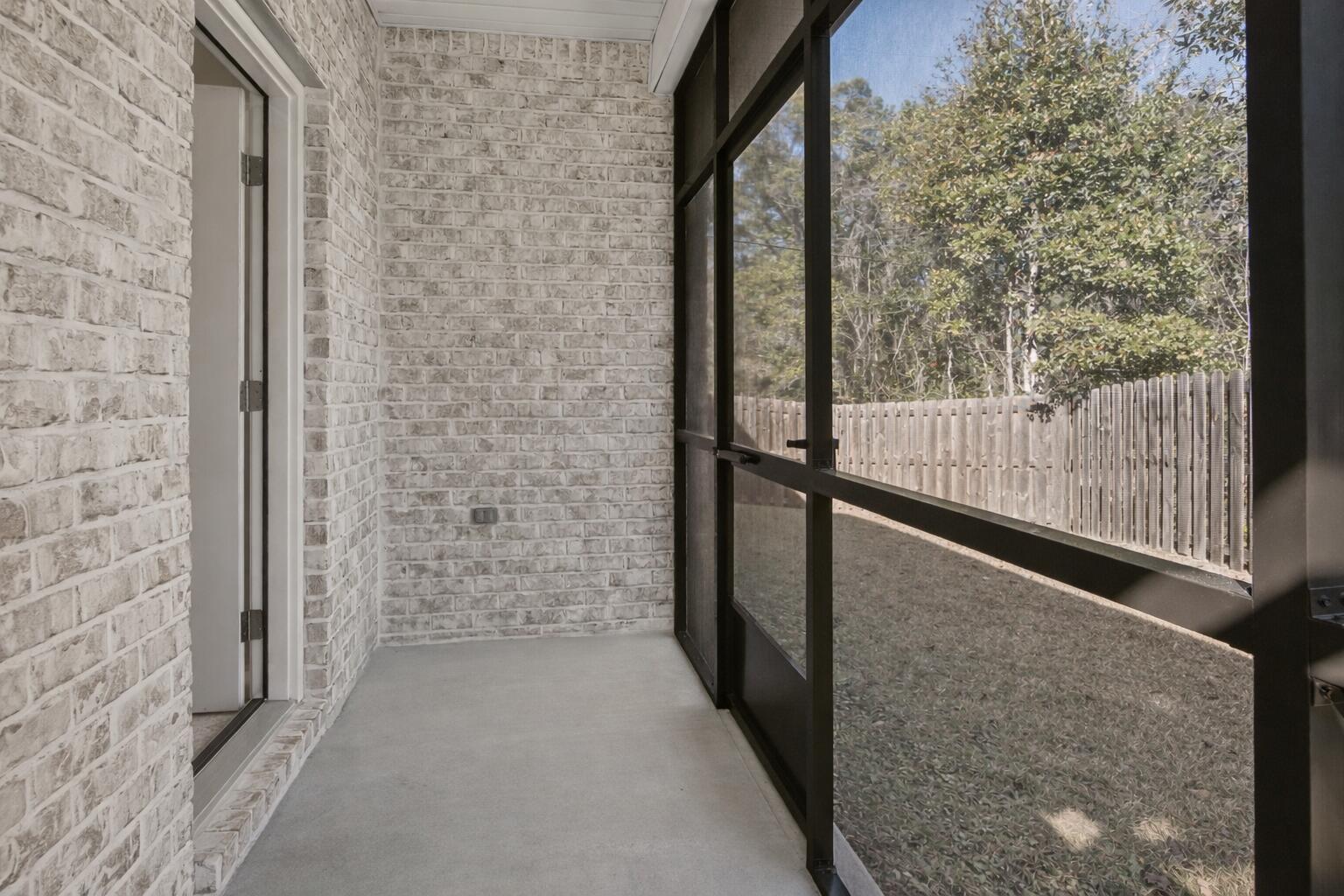LAUREL OAKS S/D - Residential