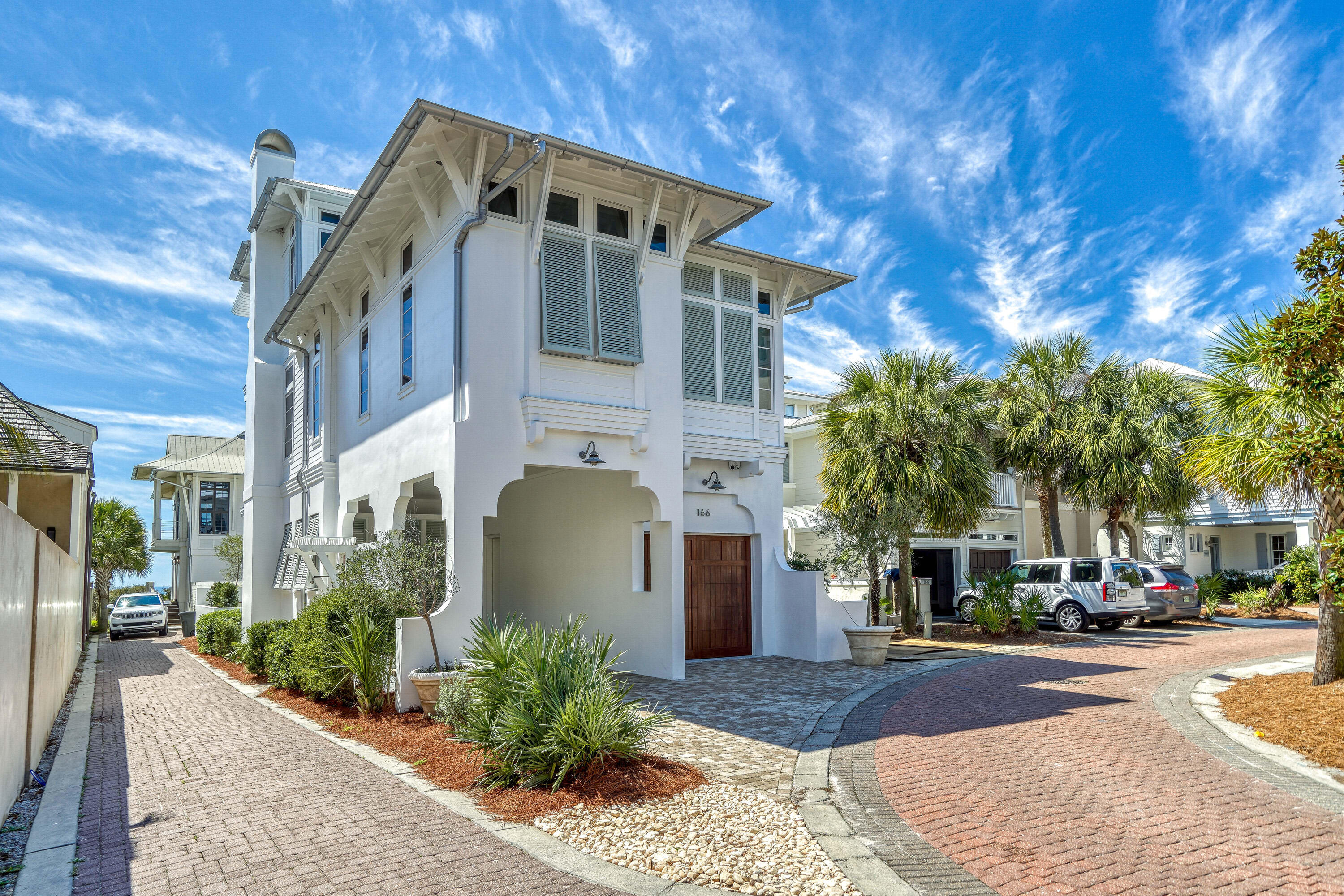 WATER'S EDGE - Residential