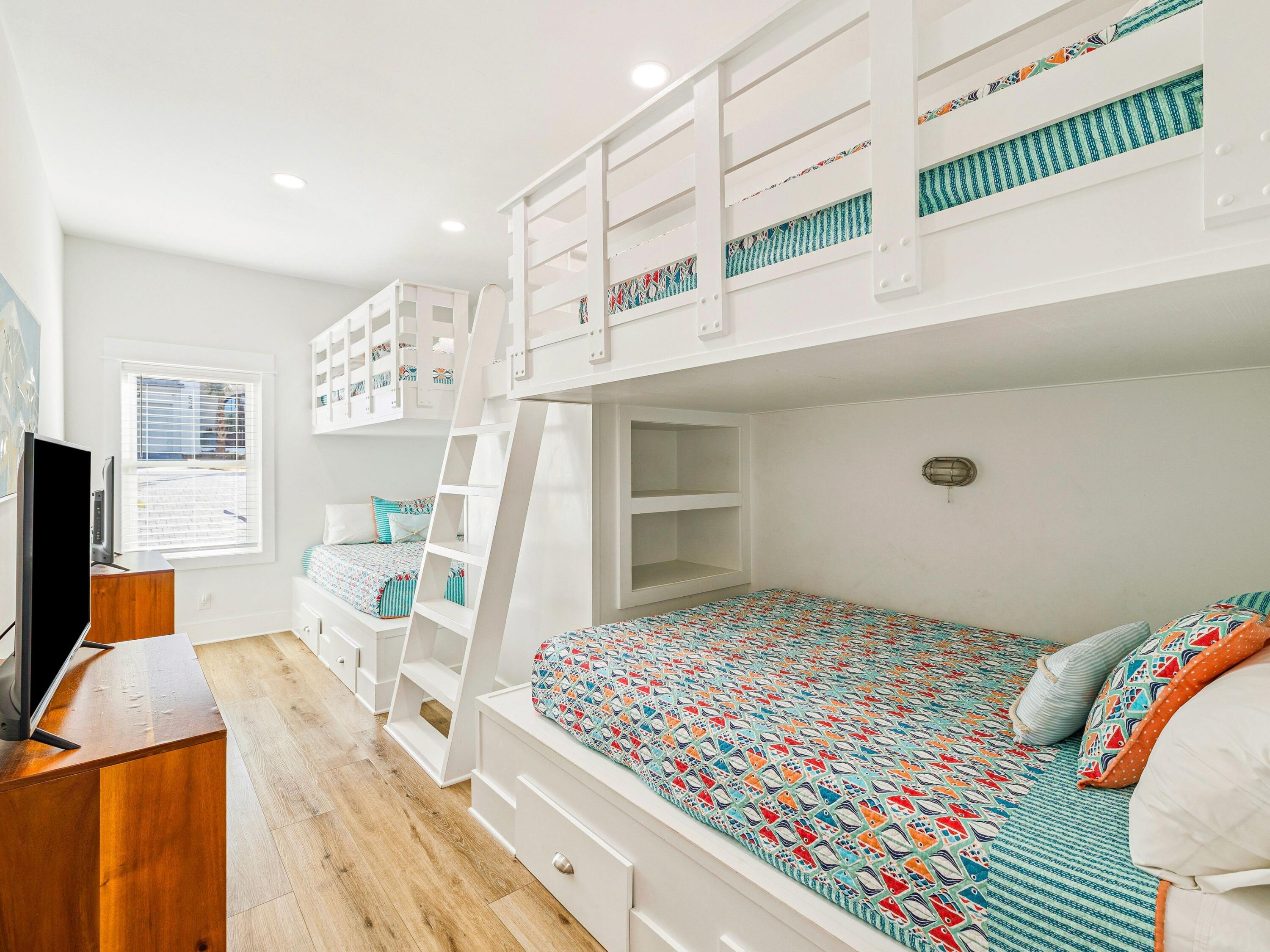 BLUE MOUNTAIN BEACH - Residential