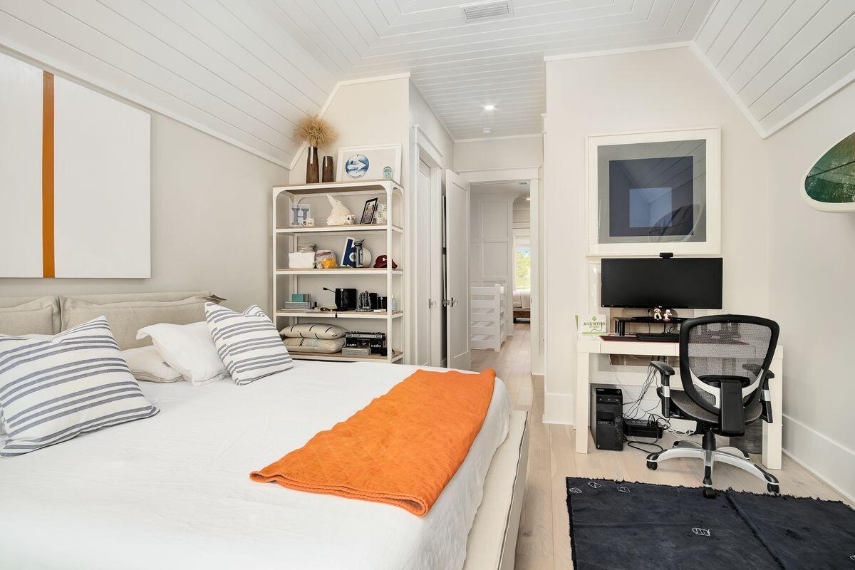 BEACH HIGHLANDS - Residential