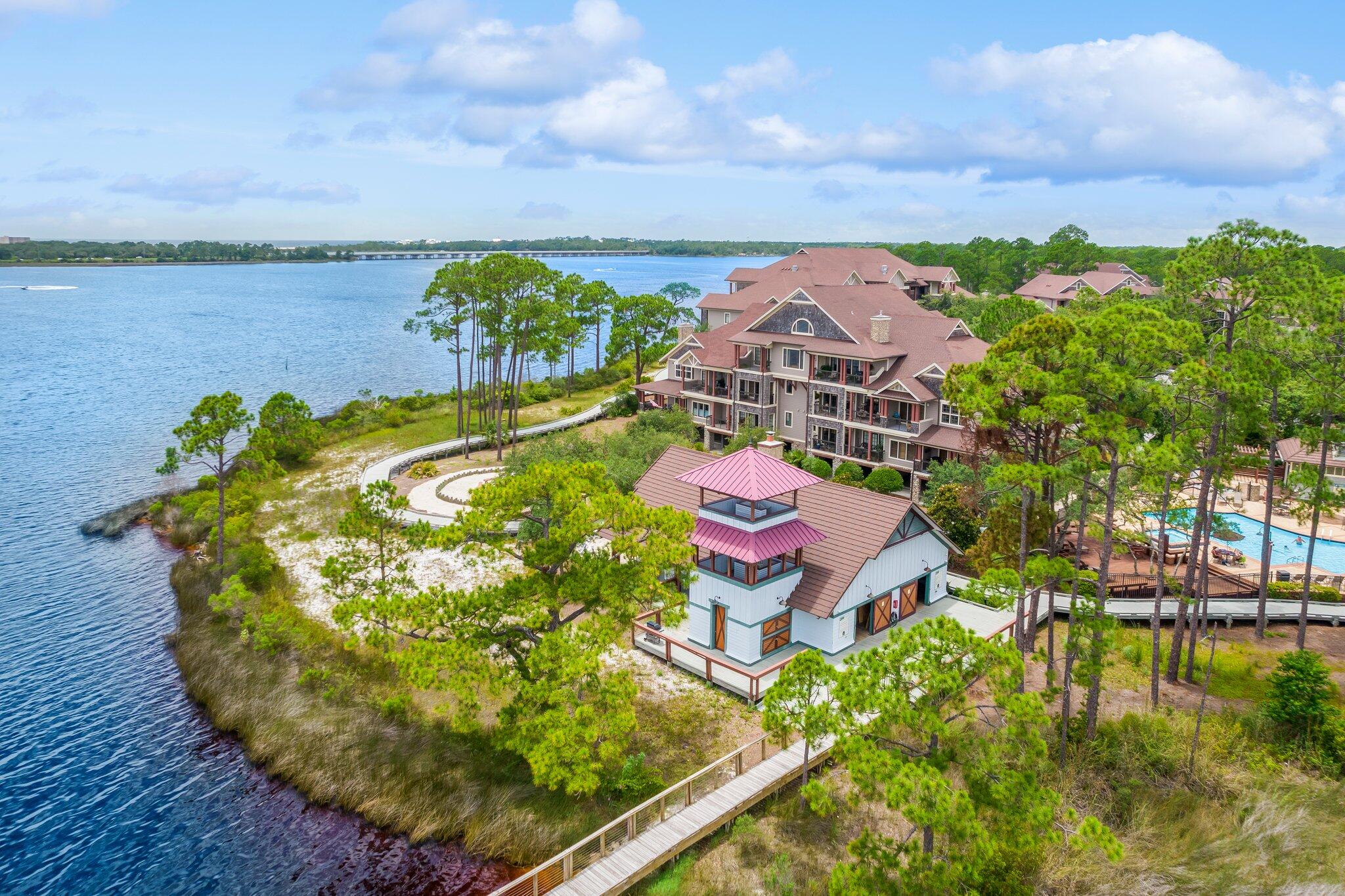 WILD HERON - Residential