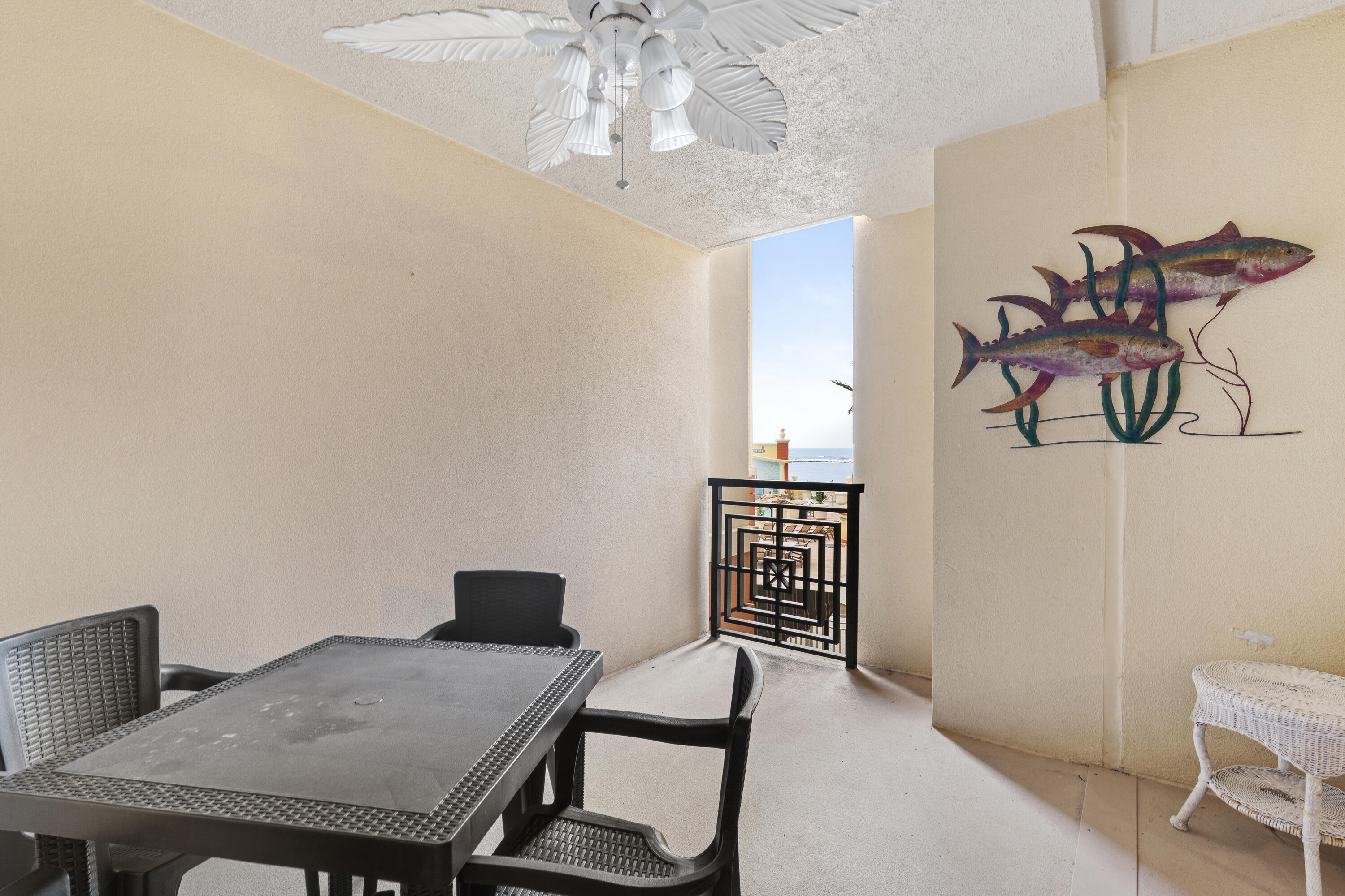 EMERALD GRANDE - Residential