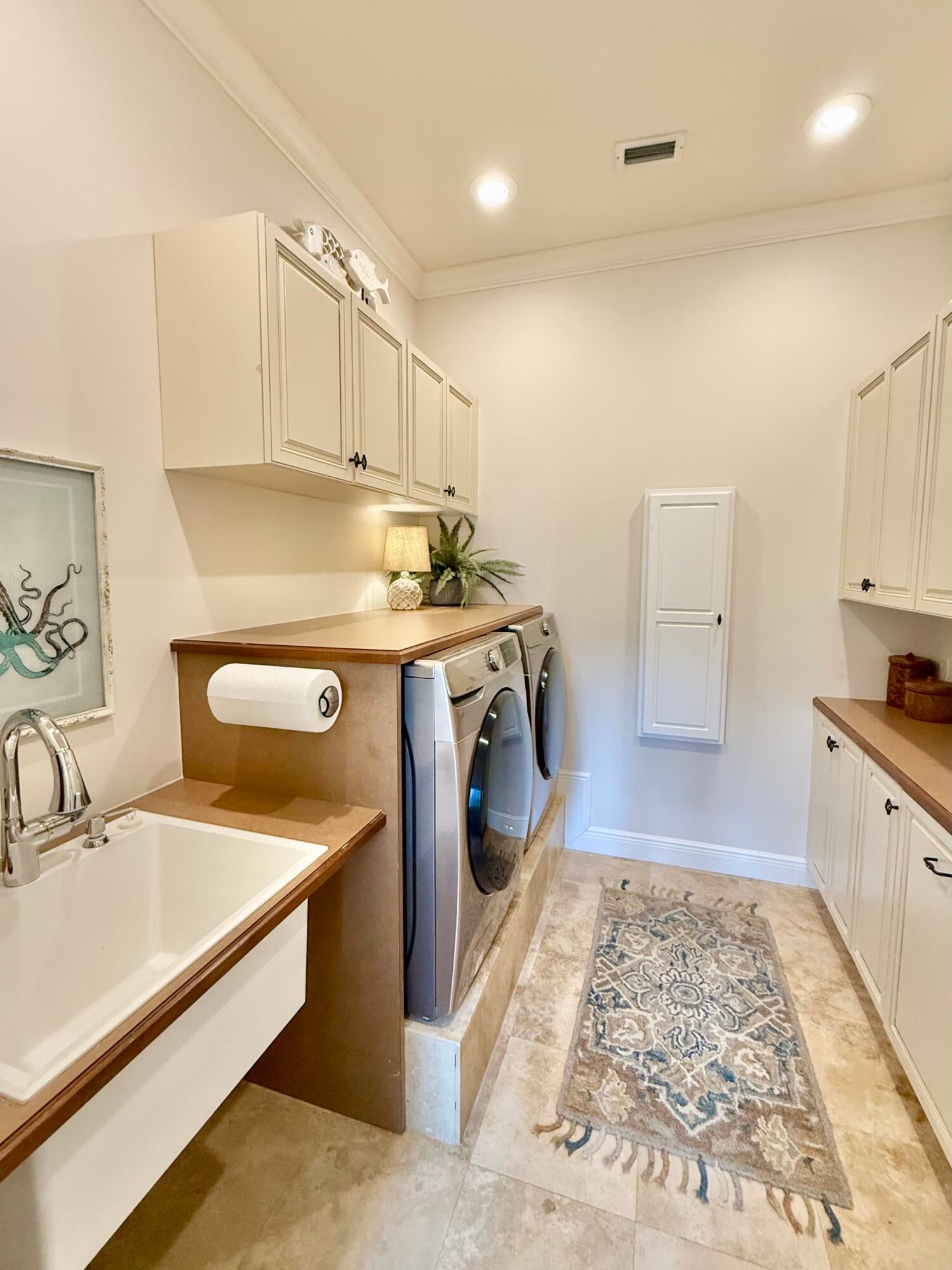 BURNT PINE - Residential