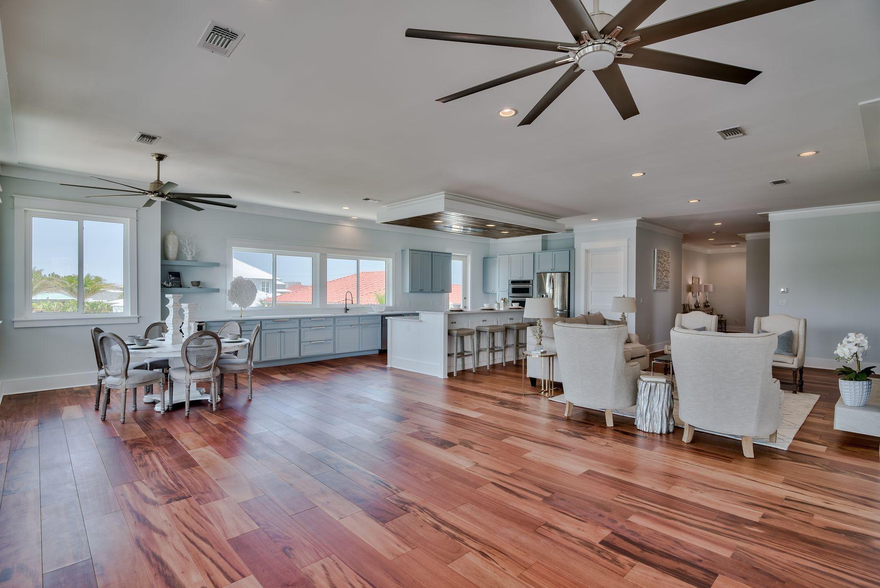 HOLIDAY ISLE - Residential