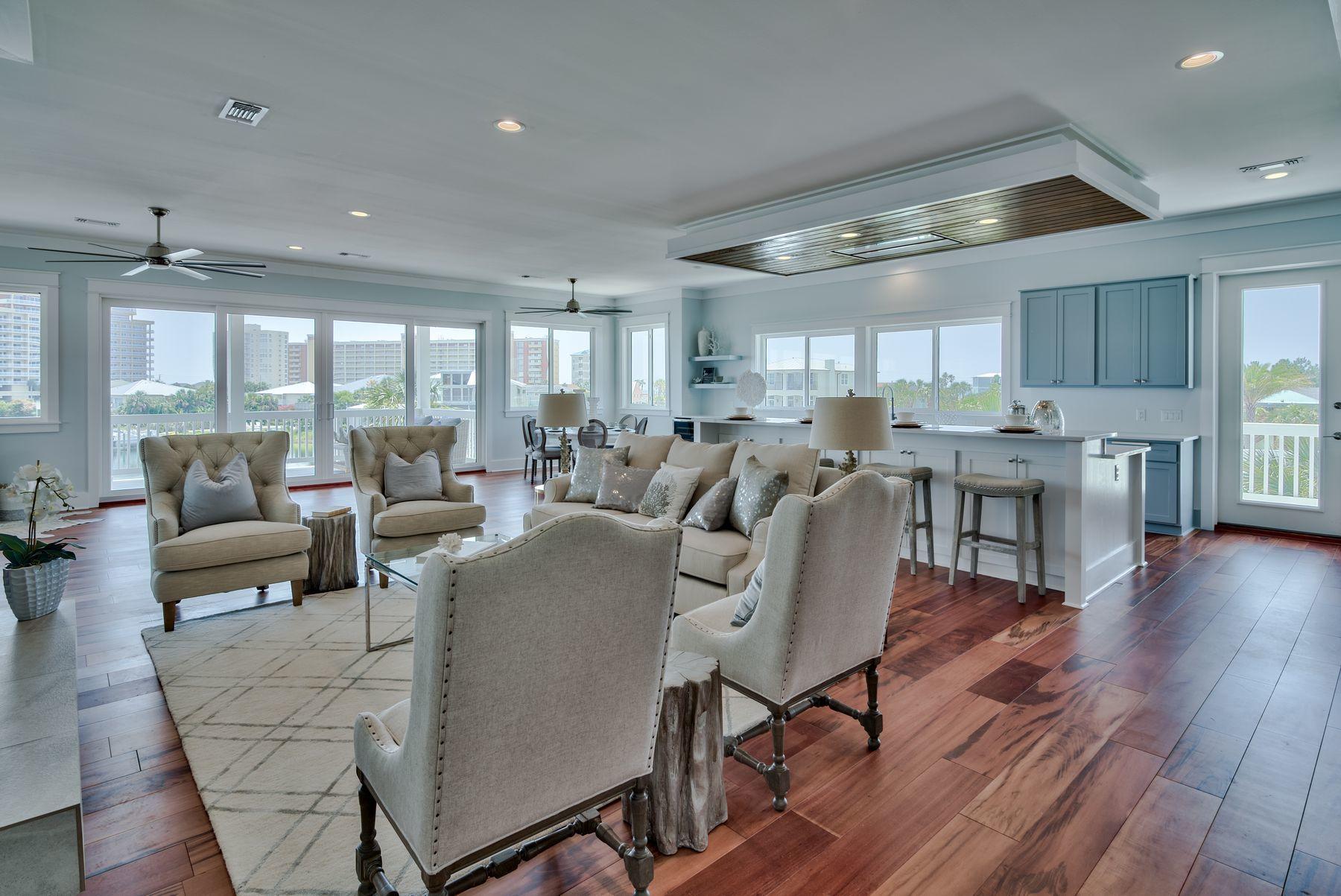 HOLIDAY ISLE - Residential
