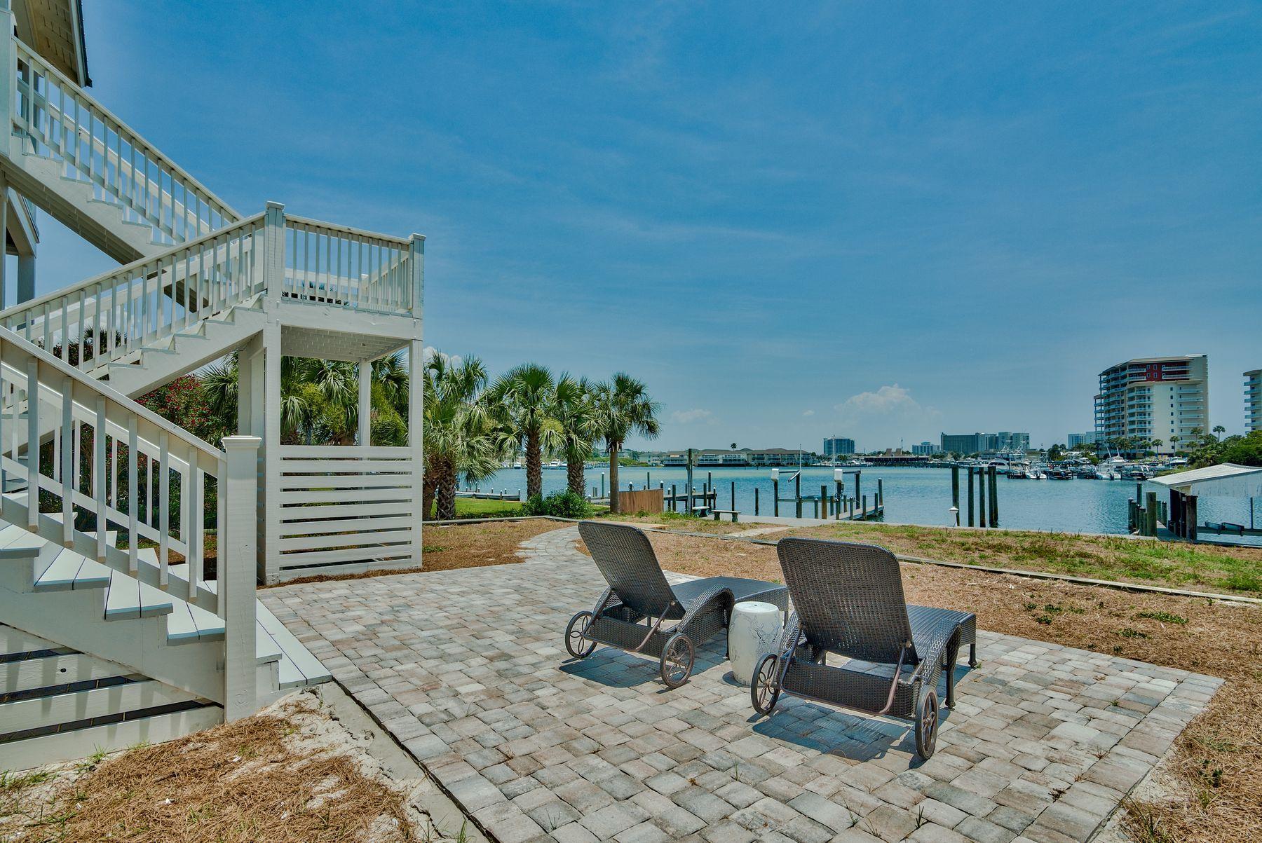 HOLIDAY ISLE - Residential