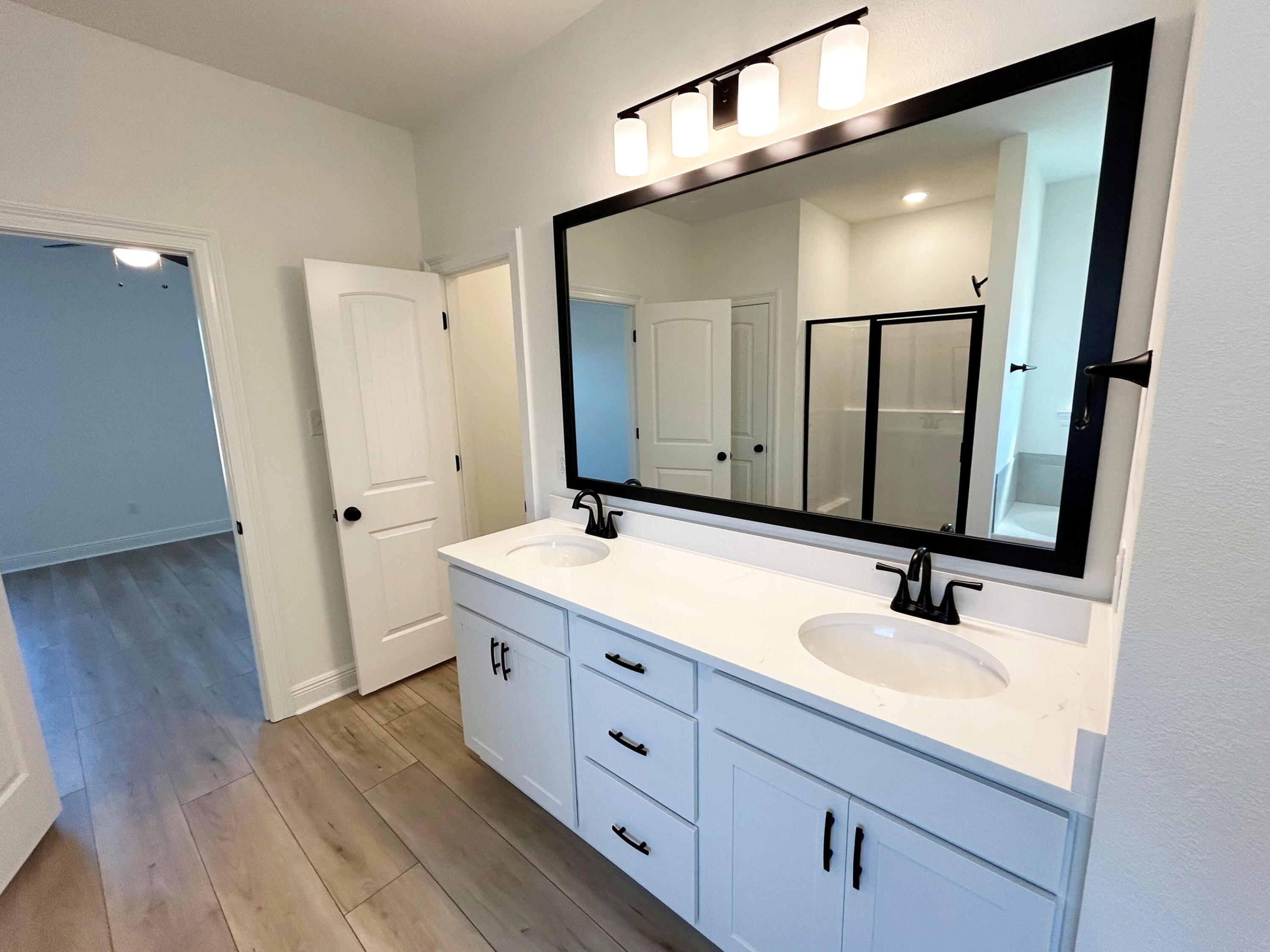 HOUSTON PLACE - Residential