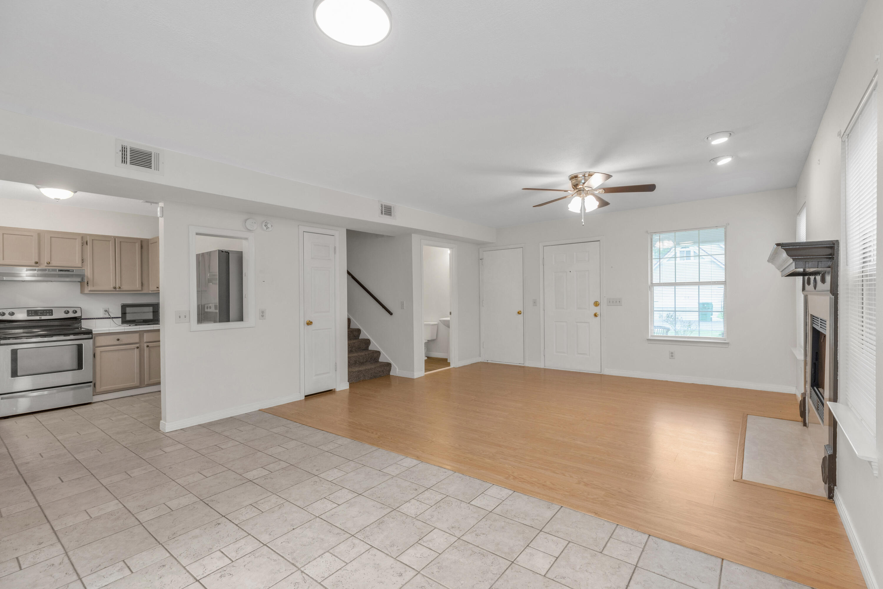 CHARLESTON - Residential