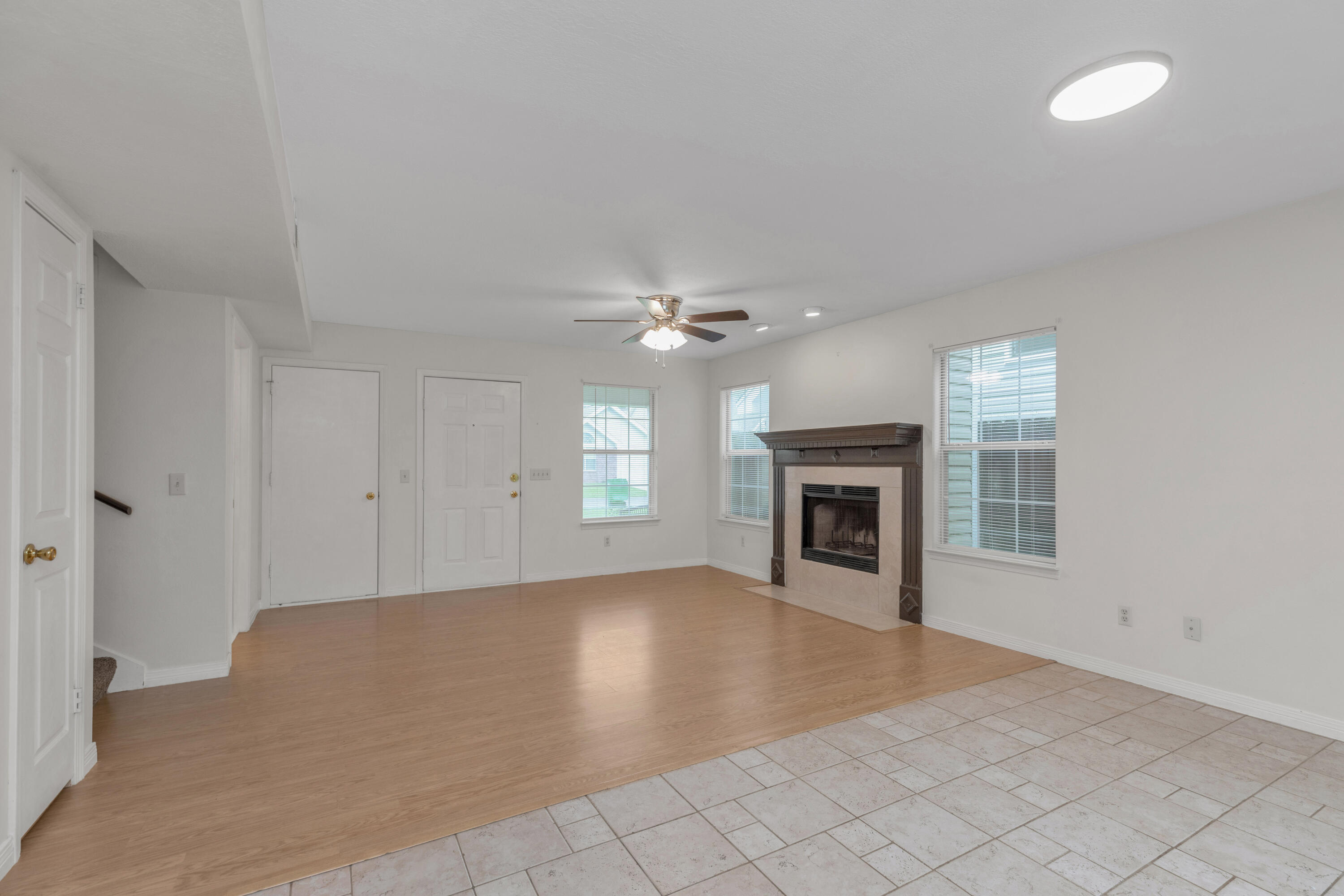 CHARLESTON - Residential