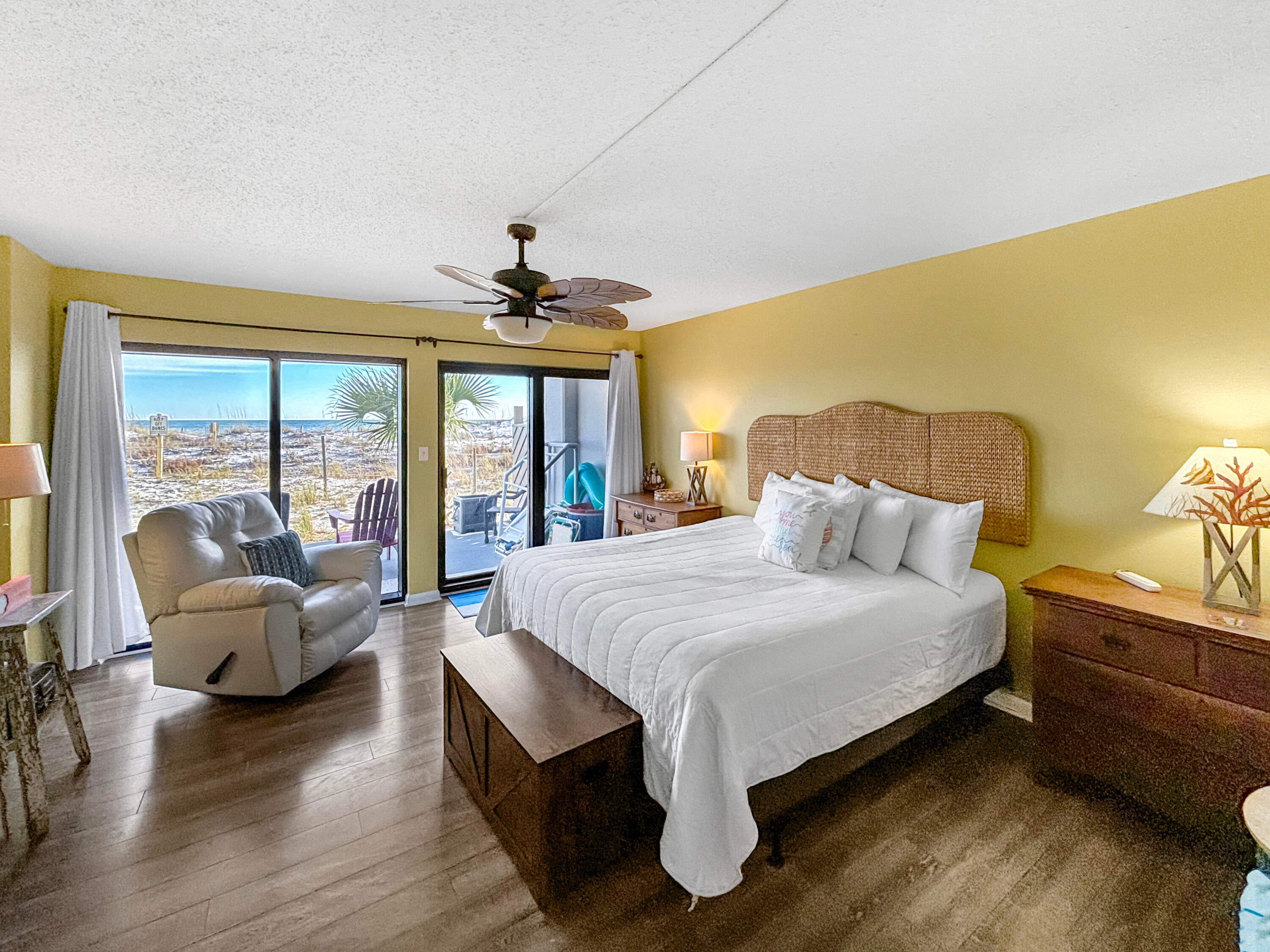SURF DWELLER CONDO - Residential