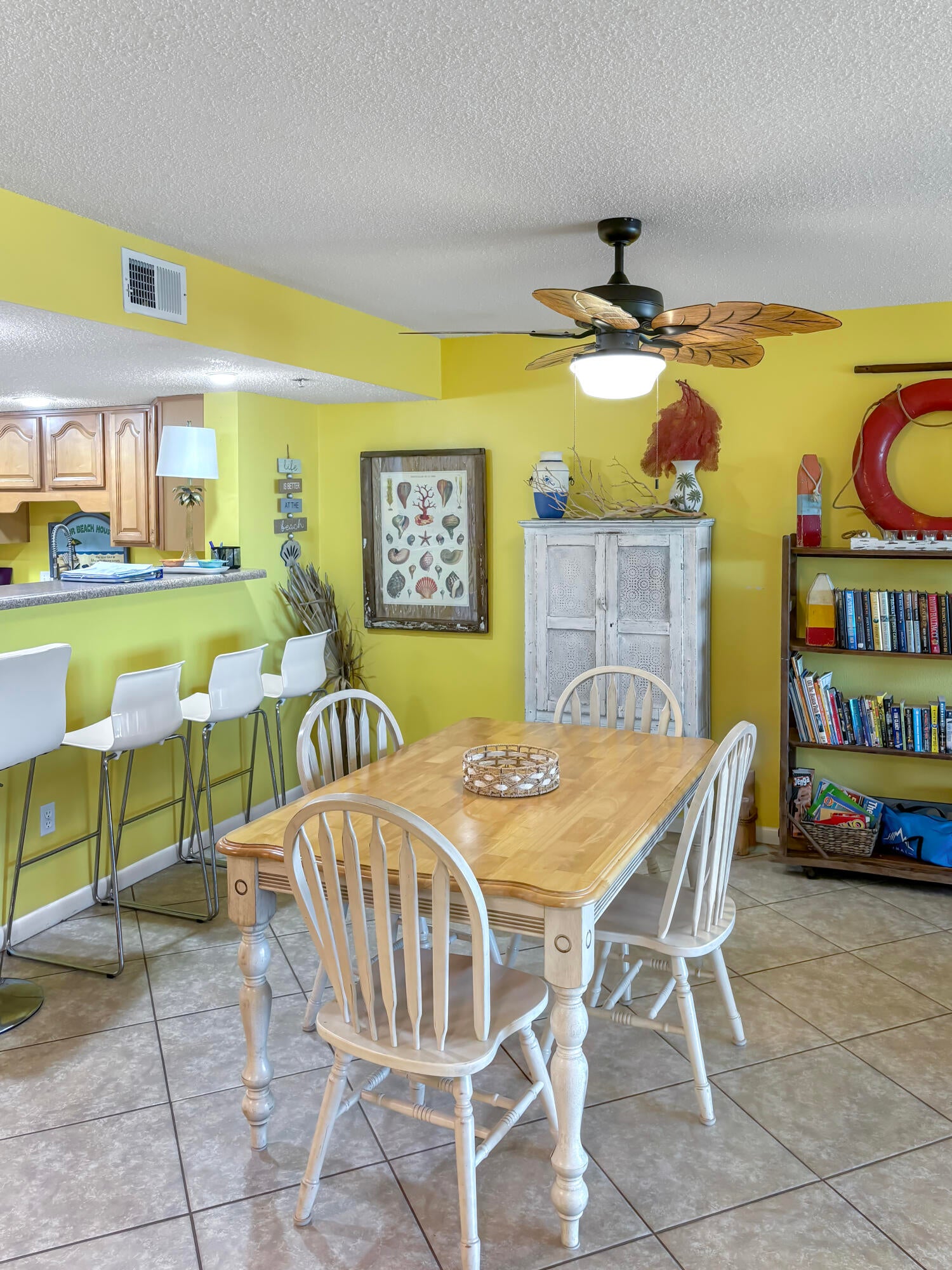 SURF DWELLER CONDO - Residential