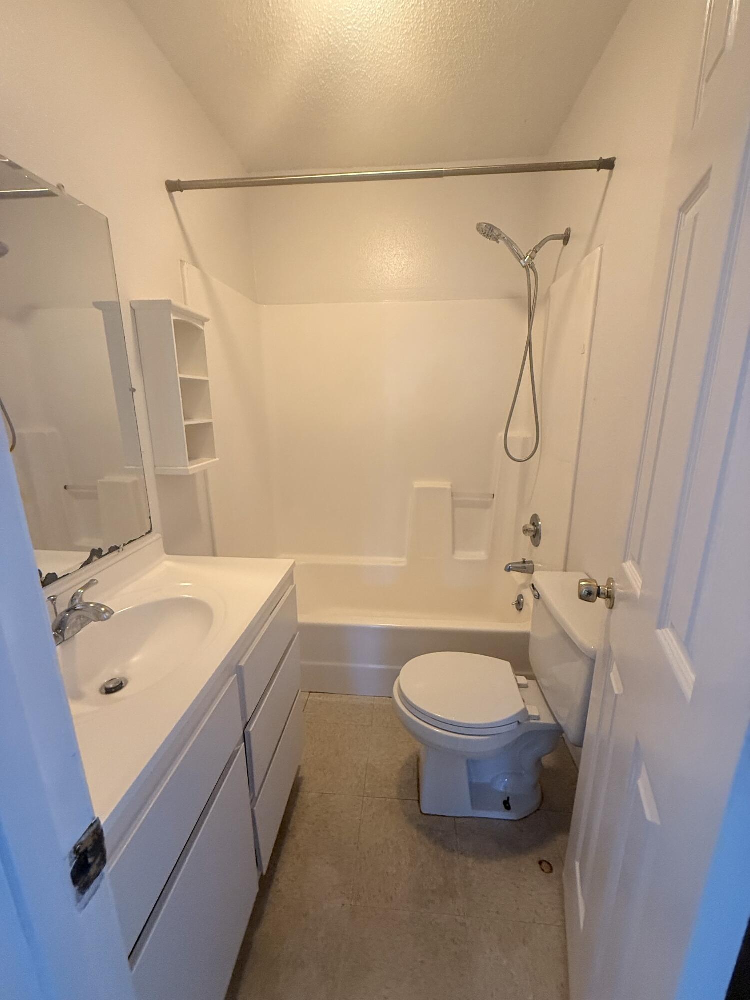 STONEY BEACH - Residential Lease
