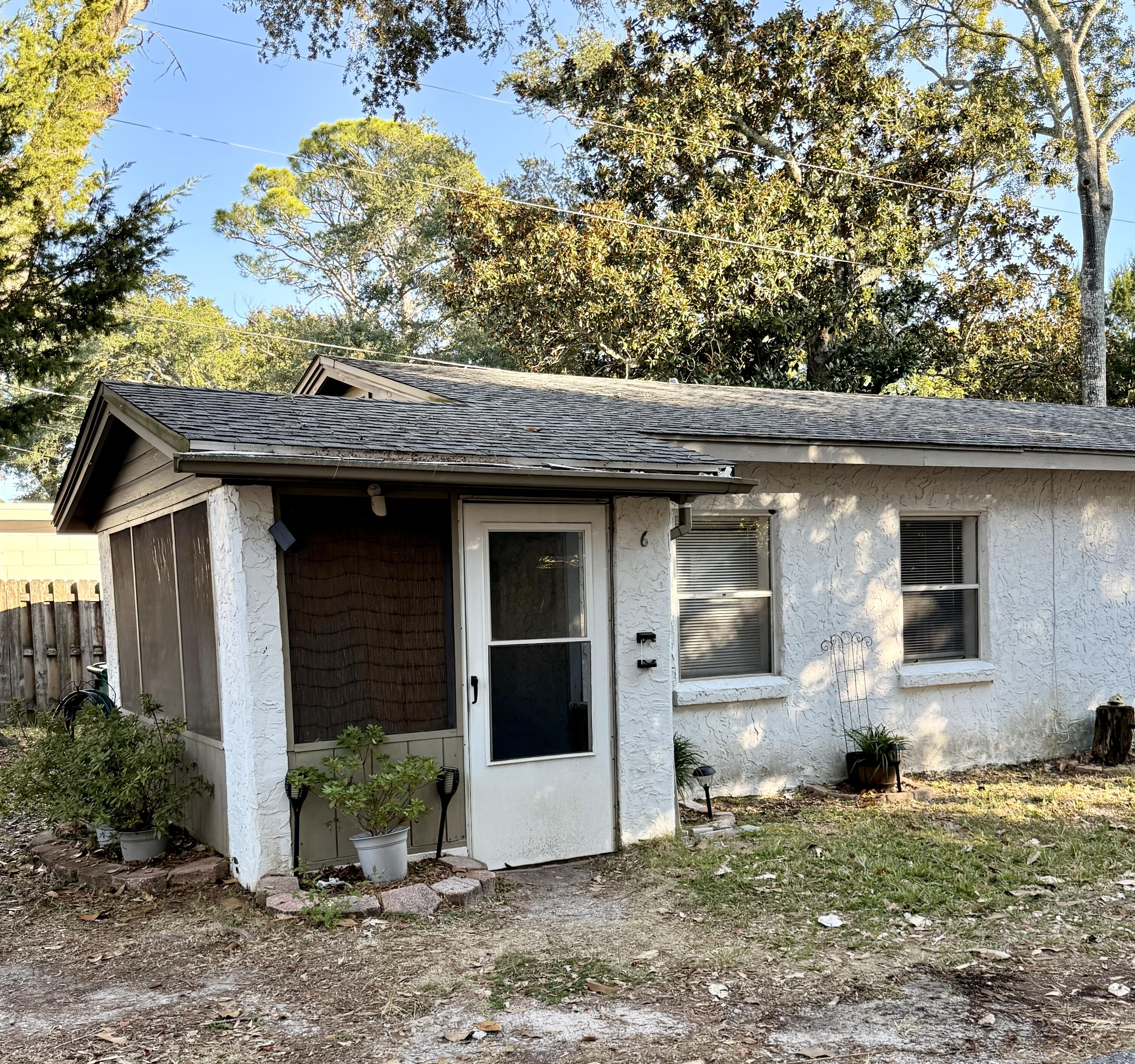 COZY DUPLEX IN QUIET AREA. SCREENED PORCH. CENTRAL HEAT AND AIR. COMPLEX HAS ON SITE COIN LAUNDRY FACILITY. WATER,SEWER & GARBAGE INCLUDED IN THE RENT. ONE YEAR LEASE. SECURITY DEPOSIT INCLUDES NONREFUNDABLE FLOOR CLEANING FEE AND PEST CONTROL FEE. SORRY, NO WATER ACCESS OR PETS ALLOWED.