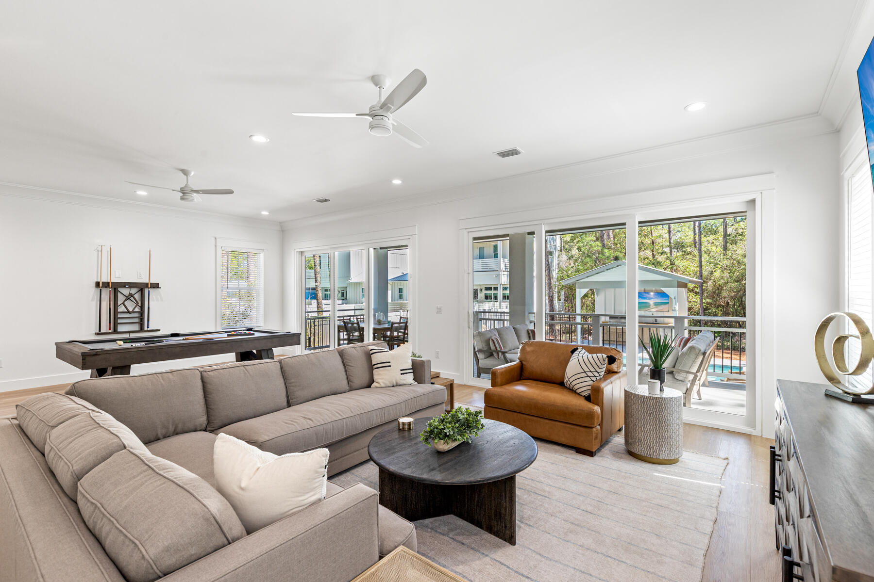 GULF SHORE MANOR - Residential