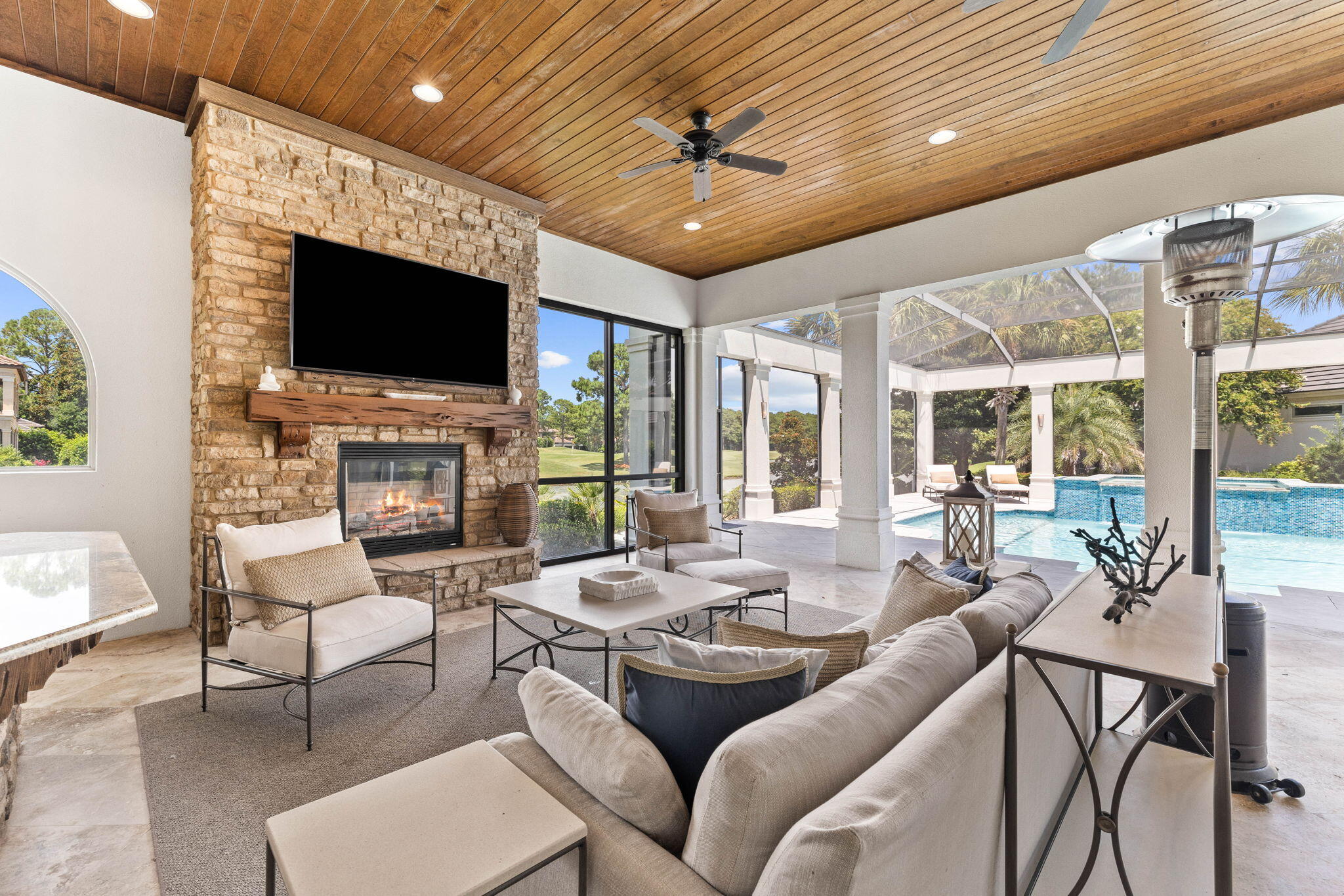 BURNT PINE - Residential