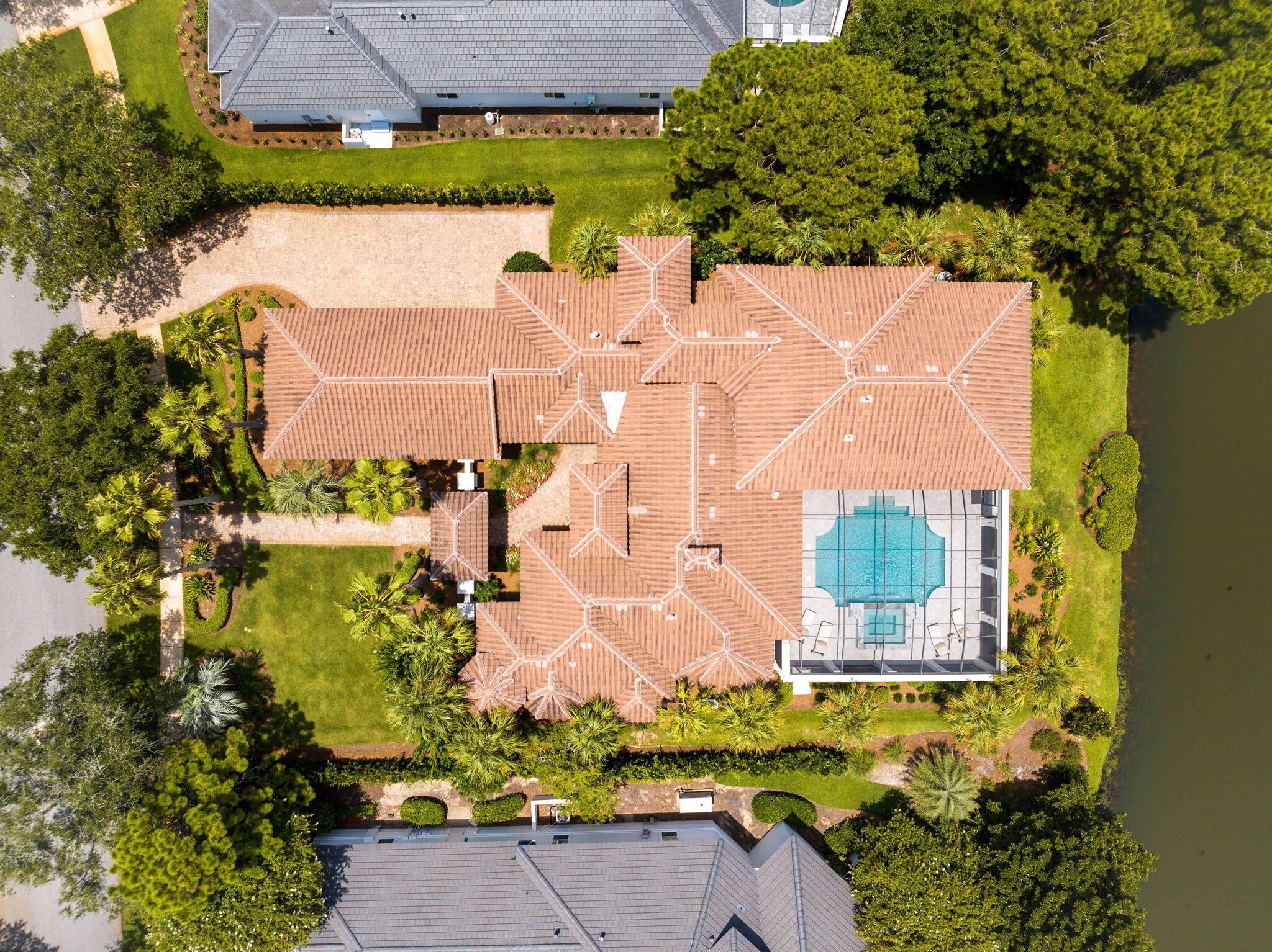 BURNT PINE - Residential