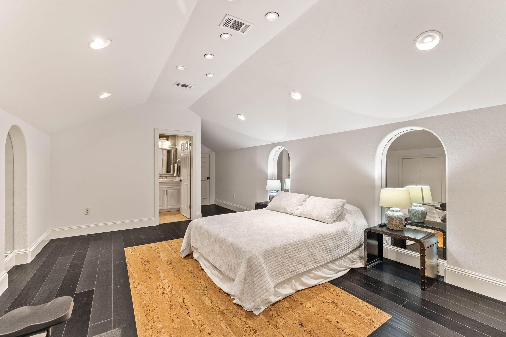 BURNT PINE - Residential
