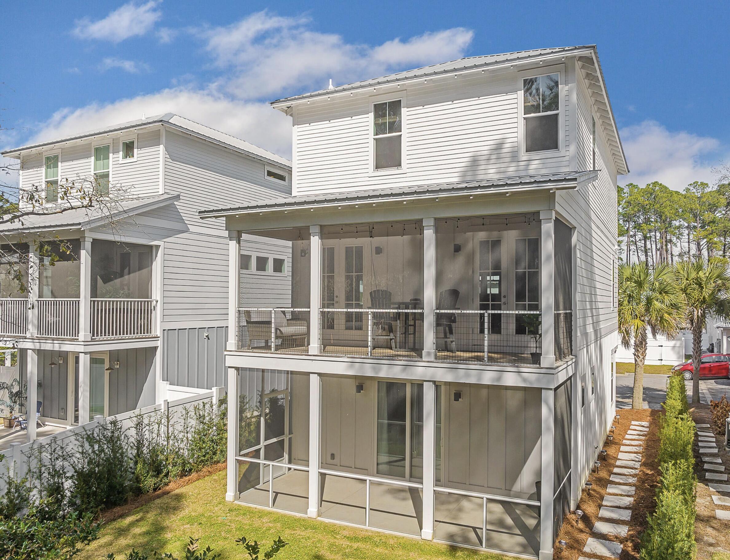 LIGHTHOUSE POINTE - Residential