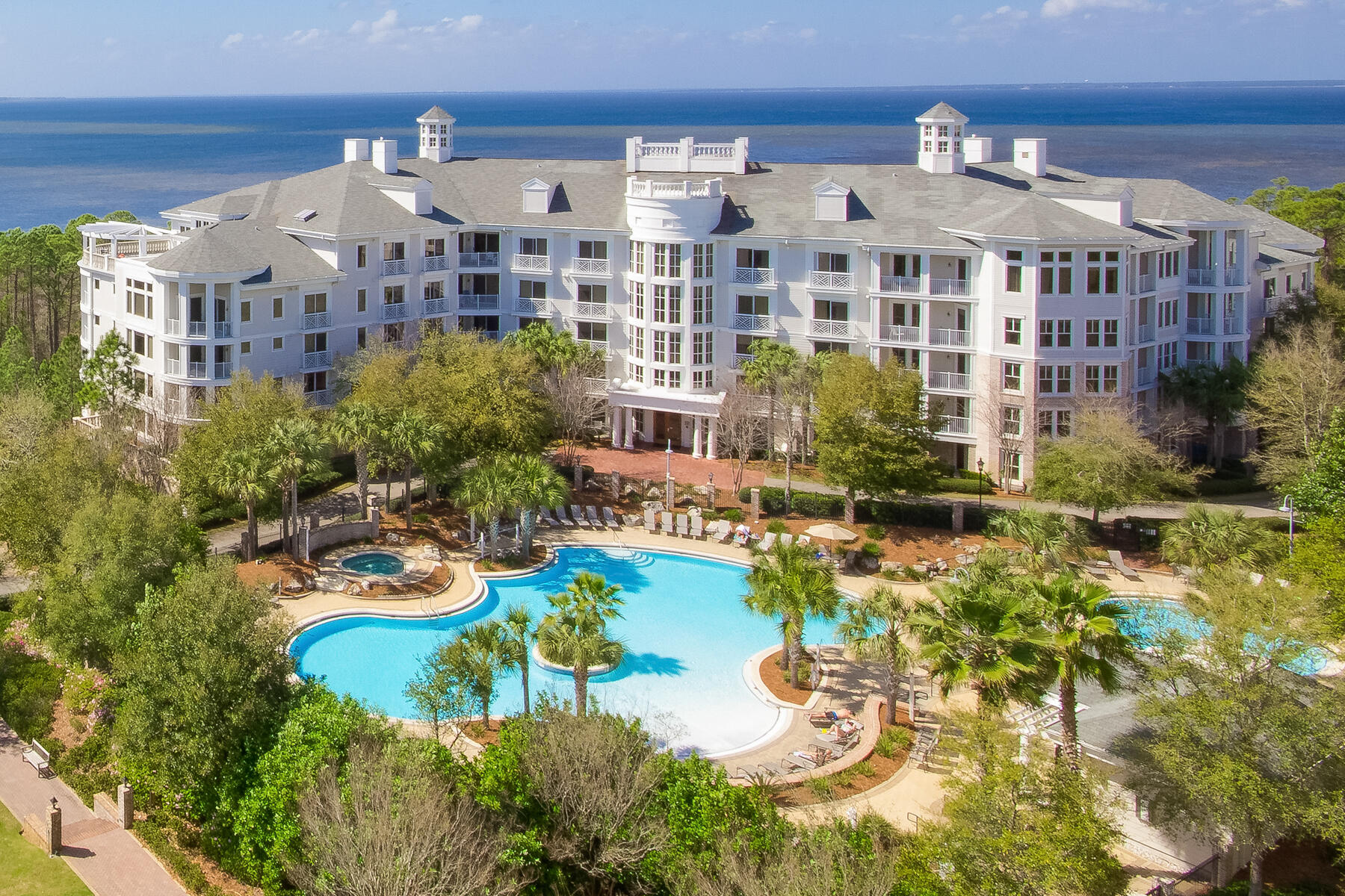 SELLER FINANCING Please consider the many opportunities that such a well-appointed studio condo has to offer   This is a great way to own and invest in Sandestin.  Truly one of the opportunities for owning in Sandestin.