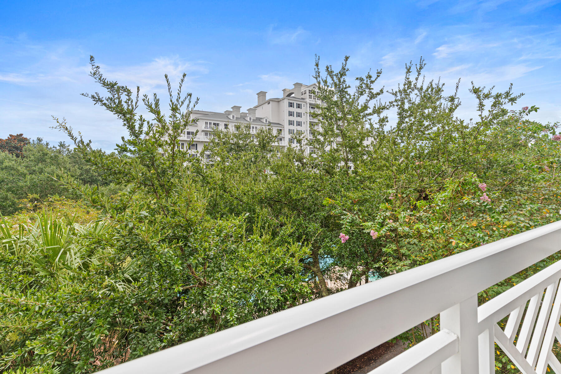 BAHIA CONDO - Residential
