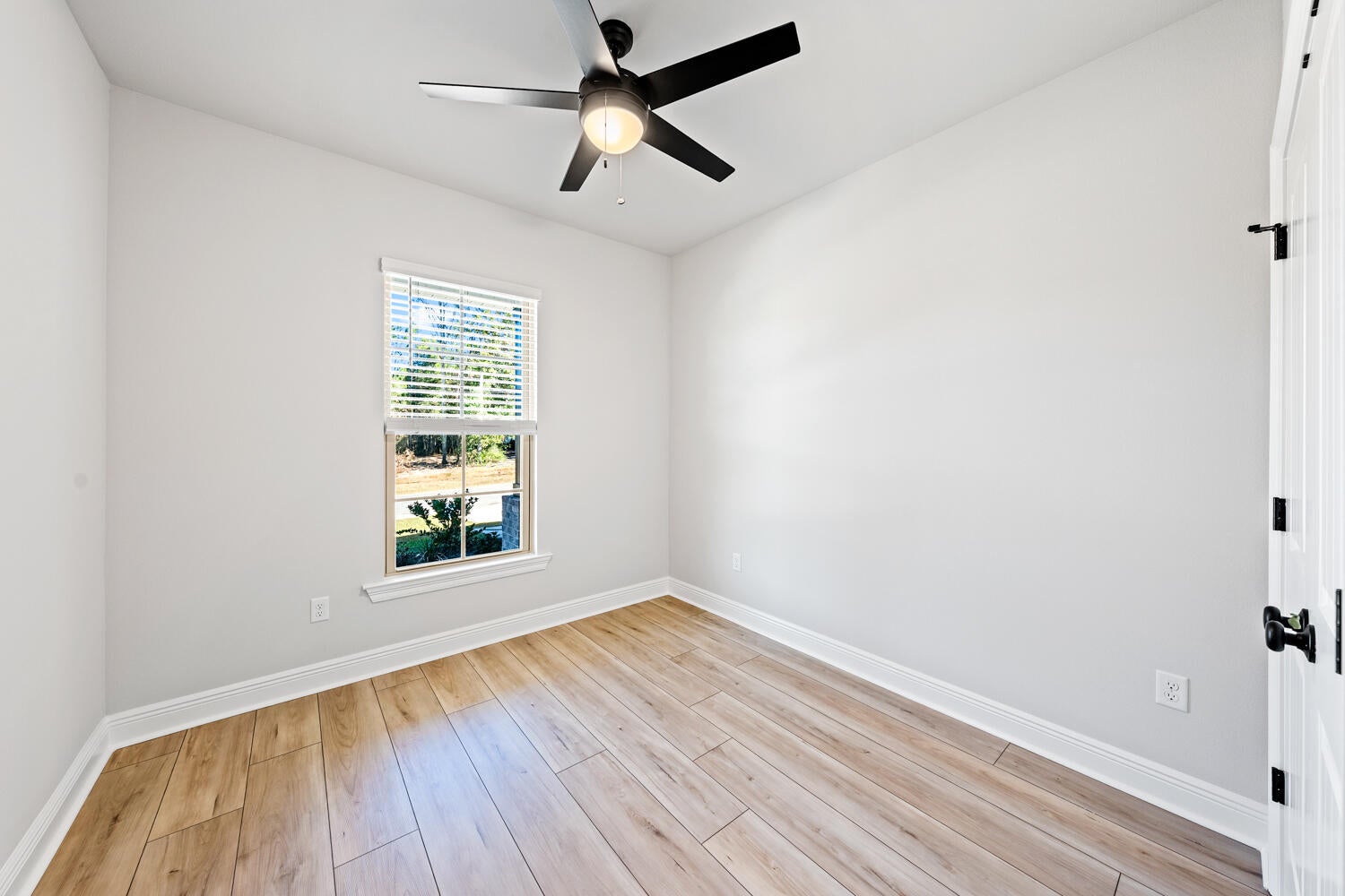 YOUNG OAKS - Residential