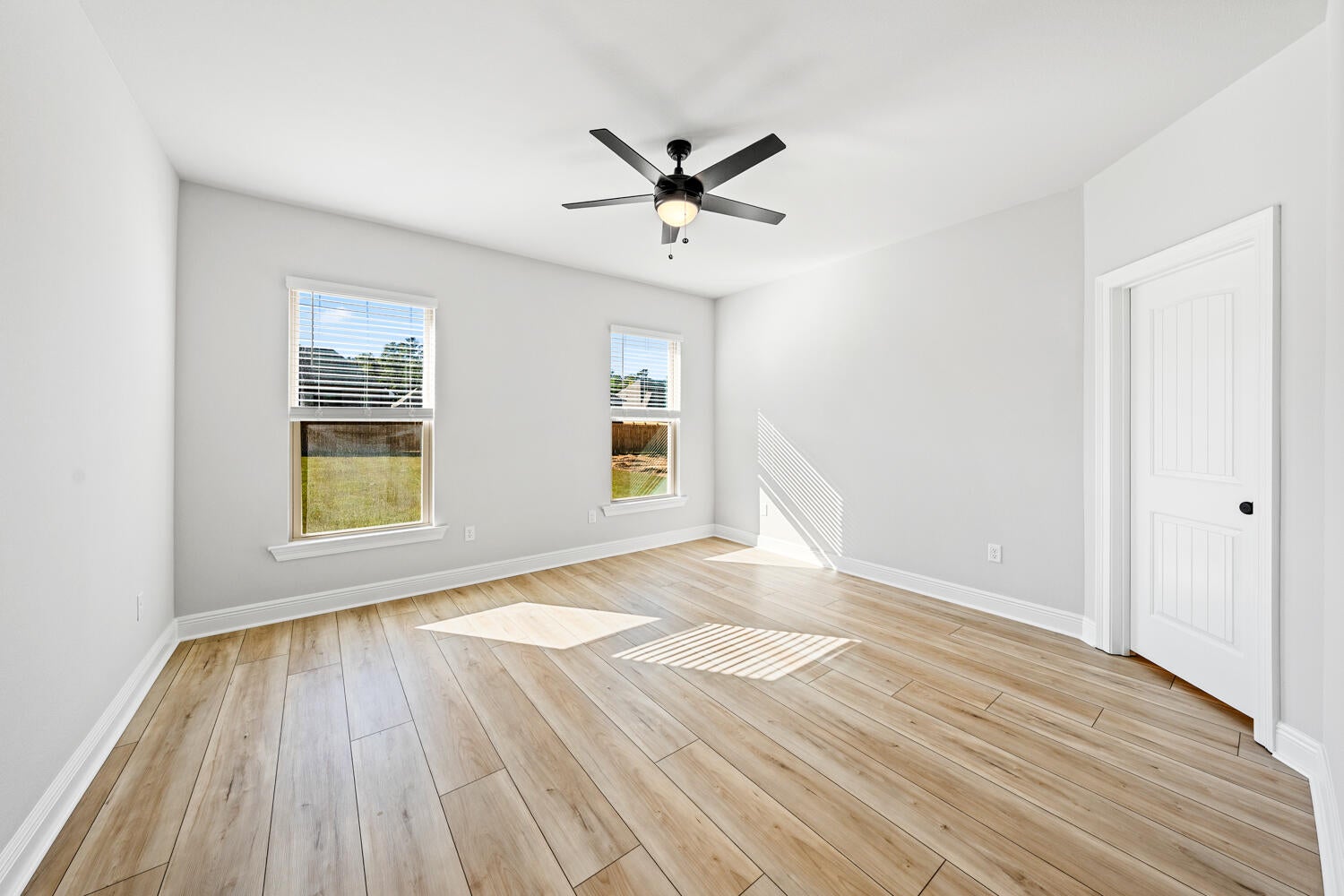 YOUNG OAKS - Residential