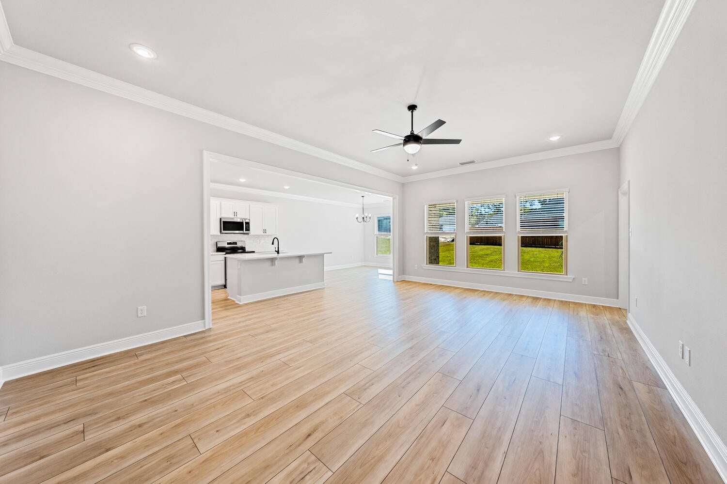 YOUNG OAKS - Residential