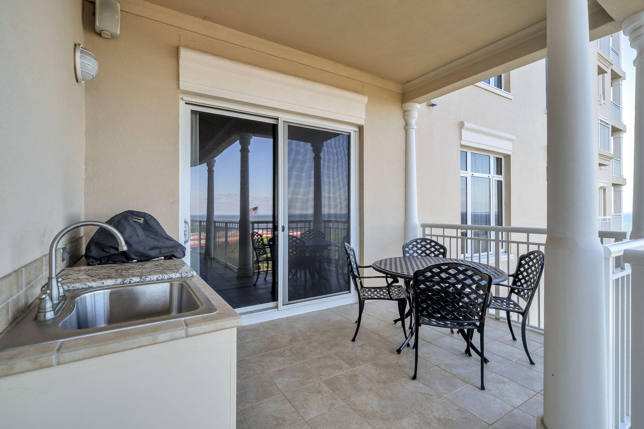 ONE WATER PLACE - Residential