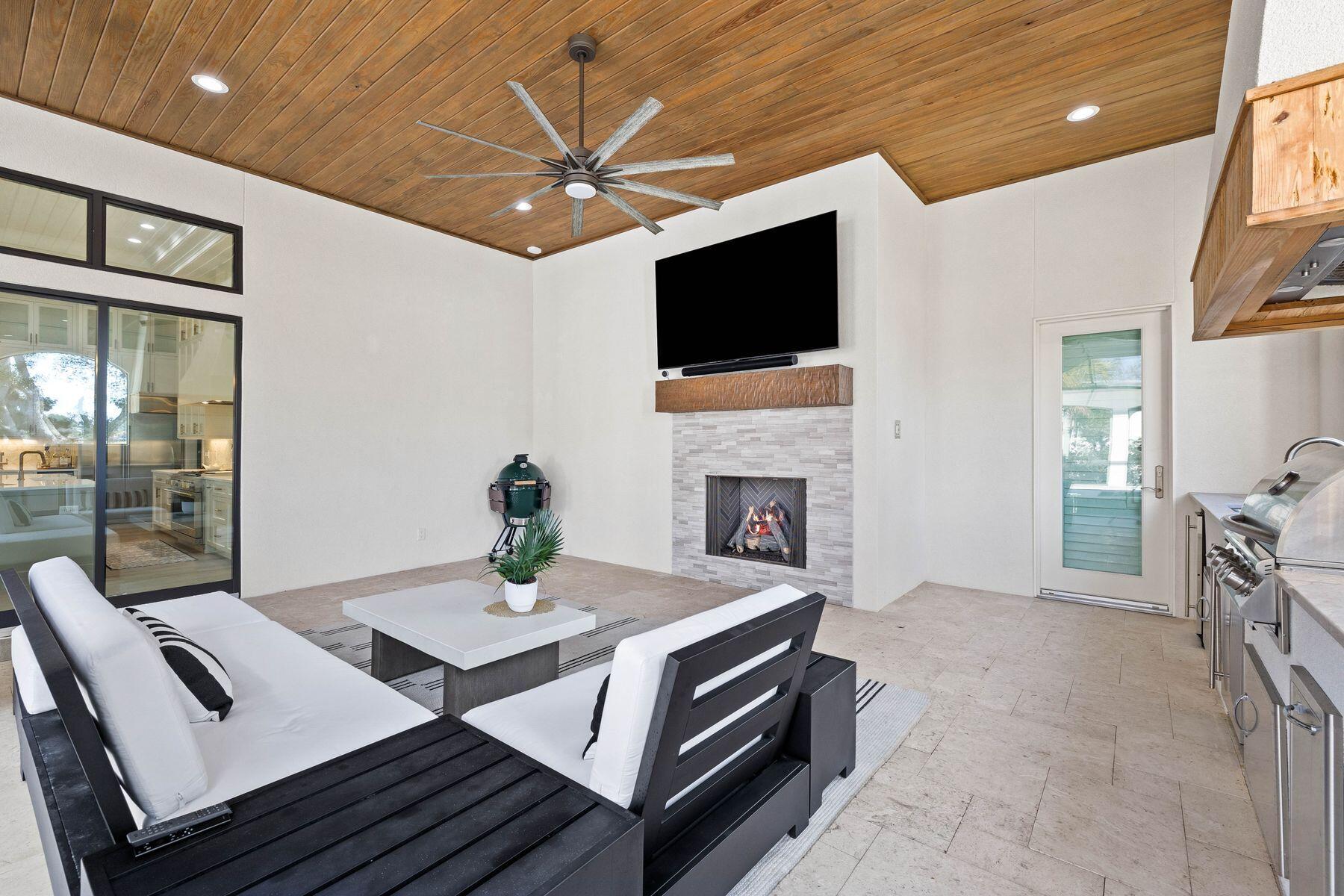 BURNT PINE - Residential