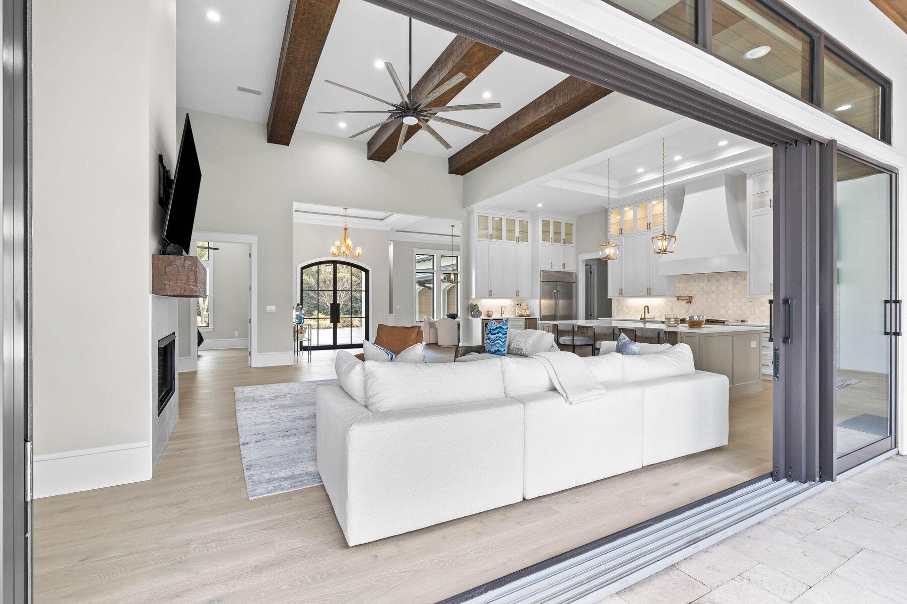 BURNT PINE - Residential