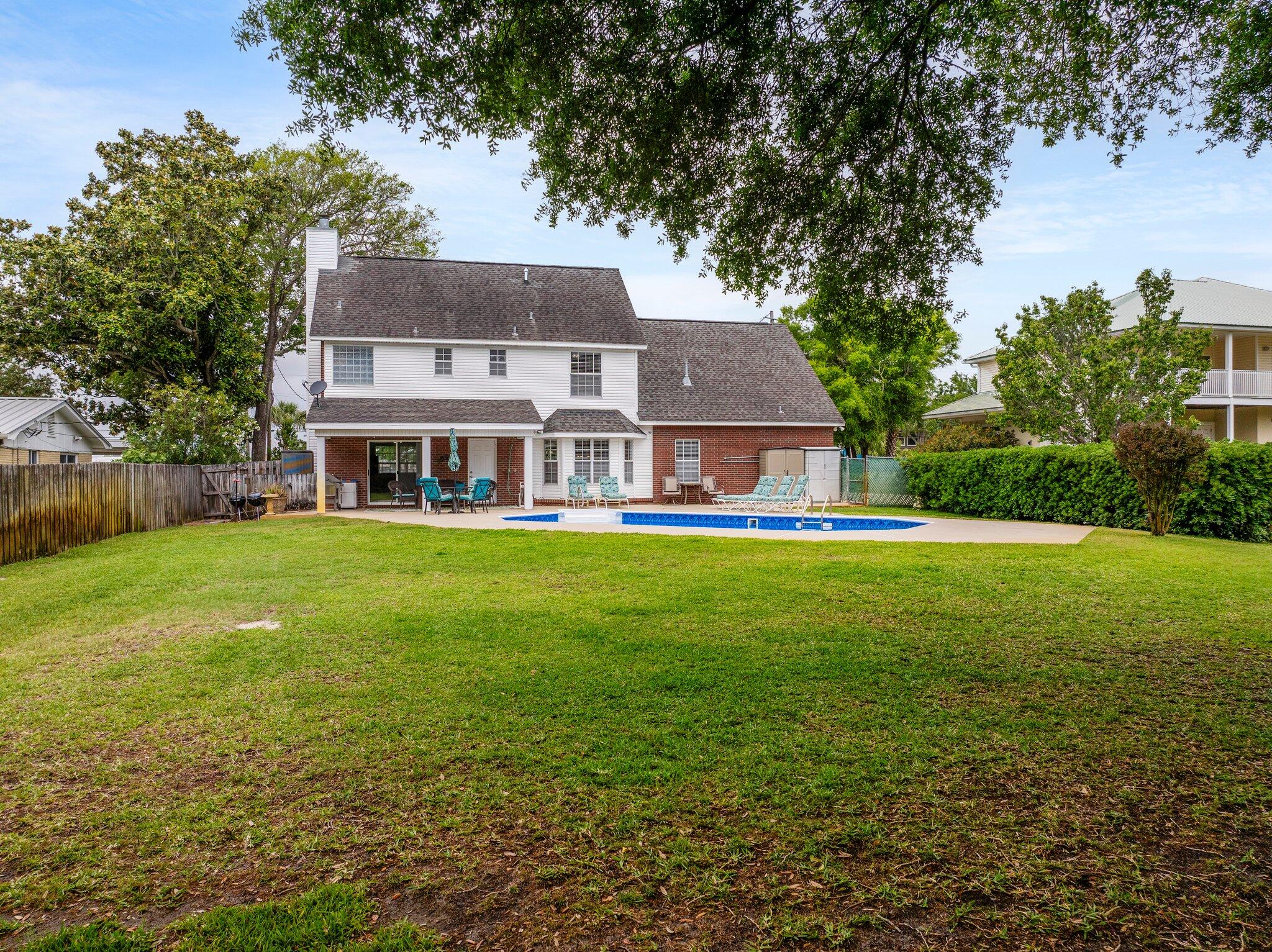ELLIOTTS POINT 11TH ADDN - Residential