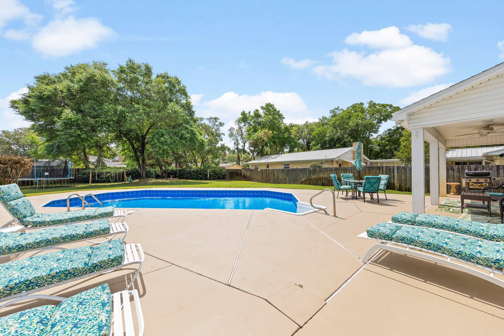 ELLIOTTS POINT 11TH ADDN - Residential