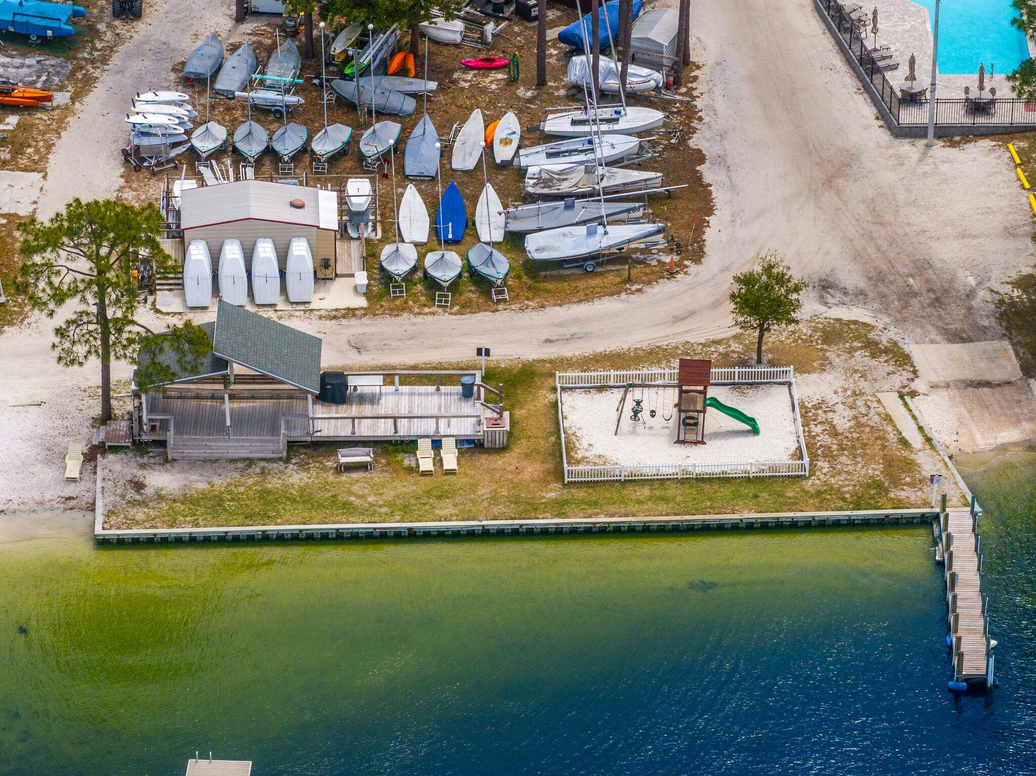ELLIOTTS POINT 11TH ADDN - Residential