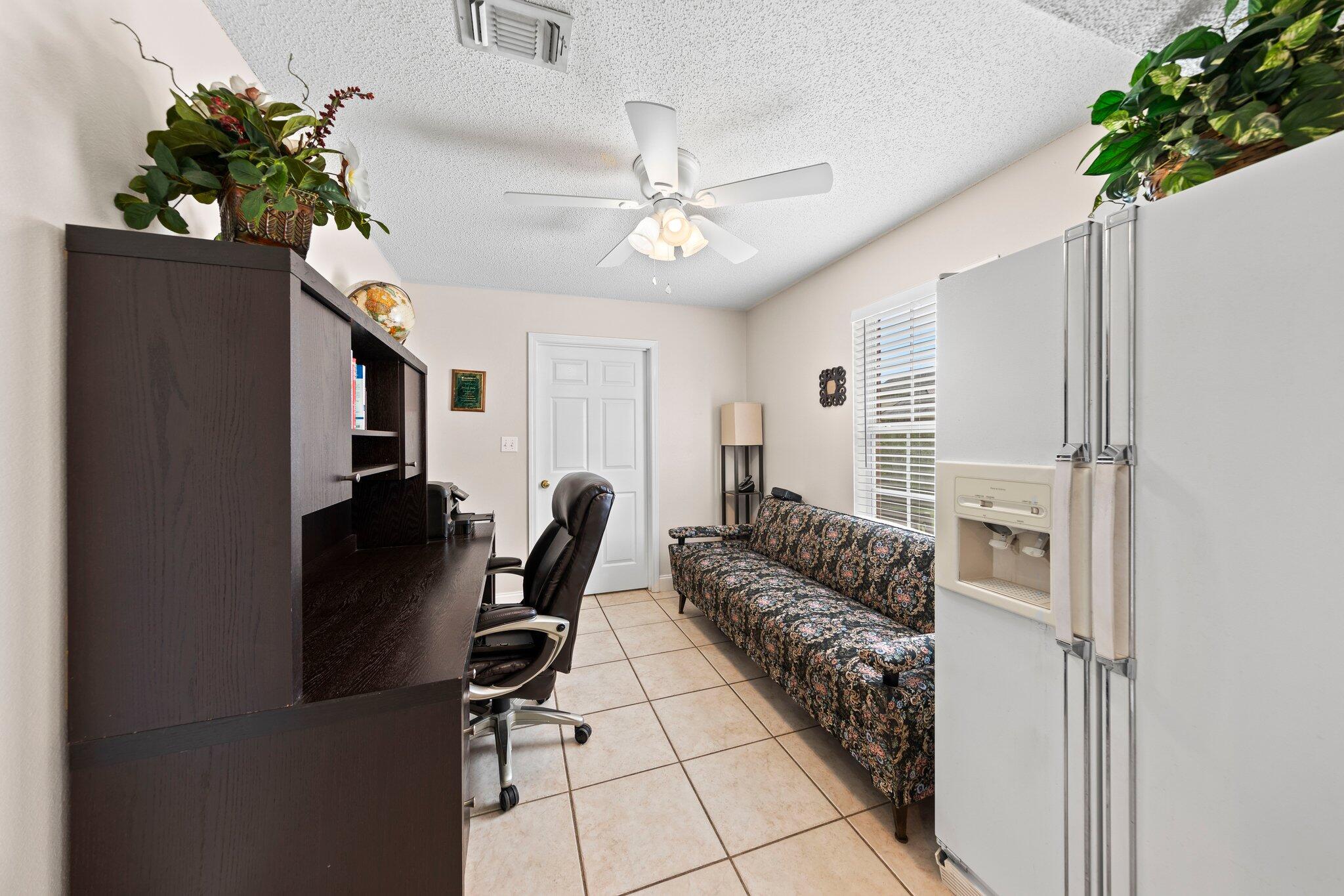 ELLIOTTS POINT 11TH ADDN - Residential