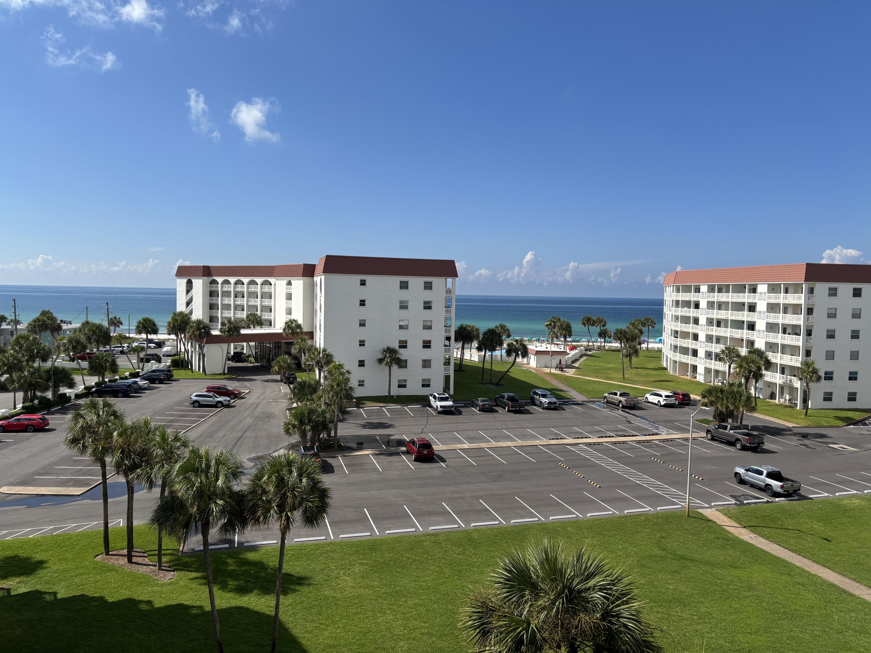 EL MATADOR CONDO - Residential