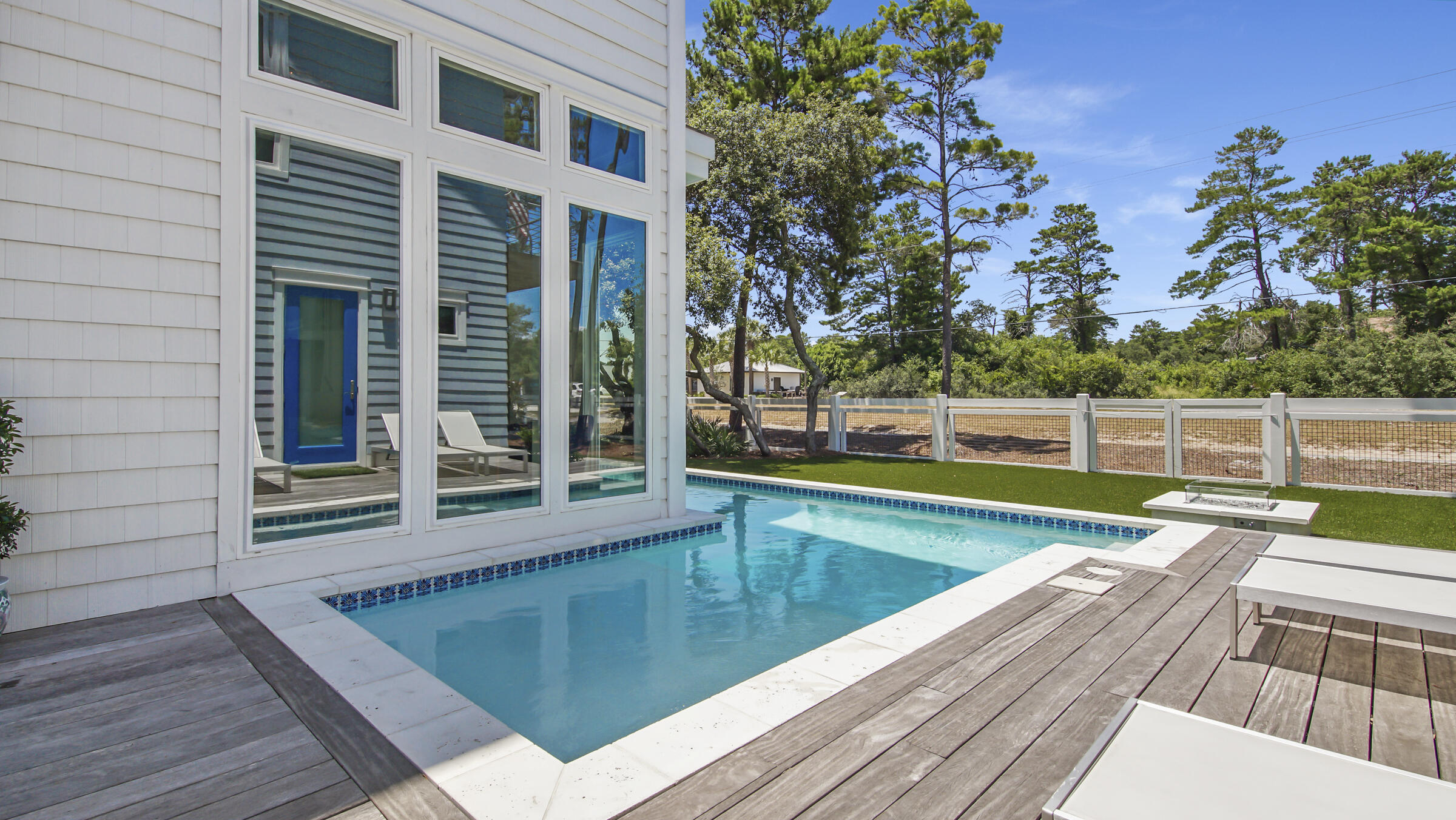 NO RECORDED SUBDIVISION - Residential