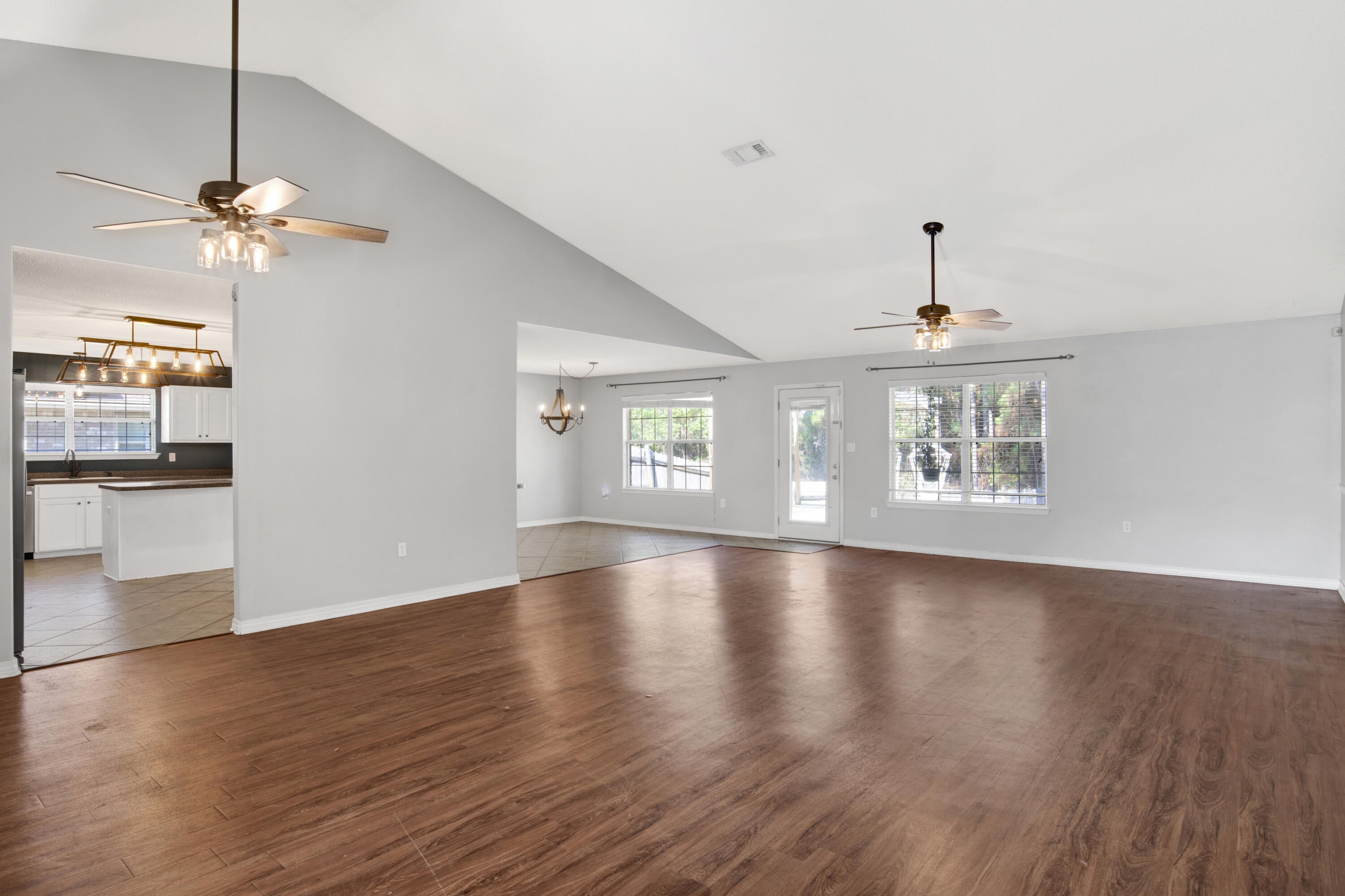 HOLLEY BY THE SEA - Residential