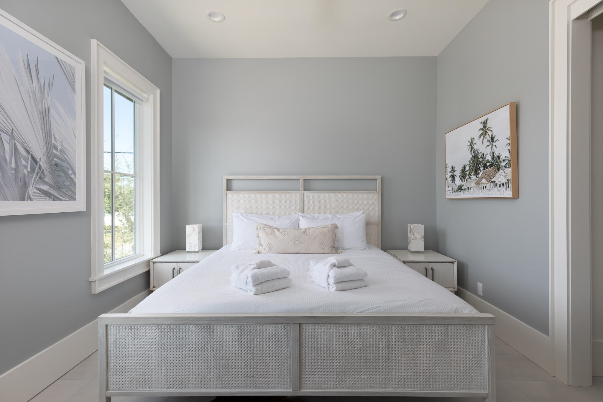 LAGUNA BEACH - Residential