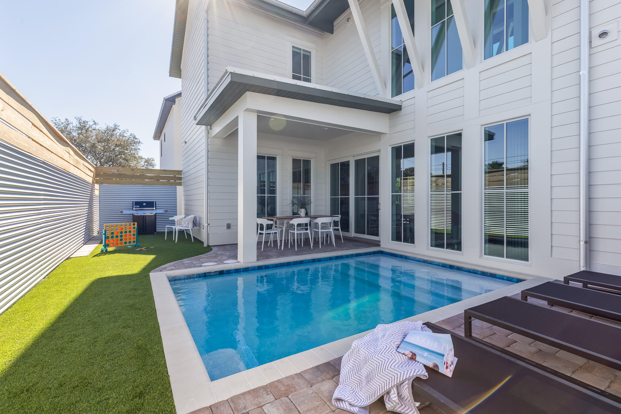 LAGUNA BEACH - Residential