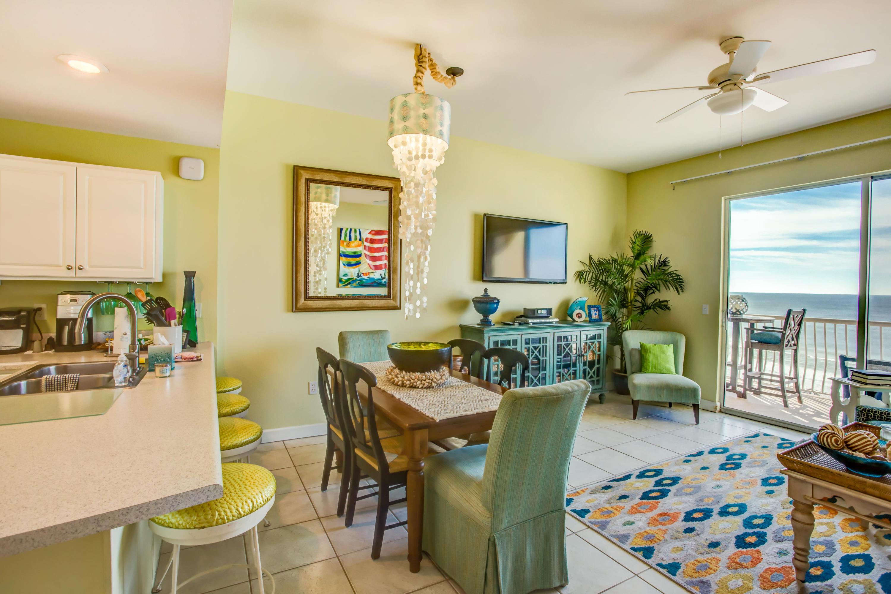 BEACH RETREAT - Residential