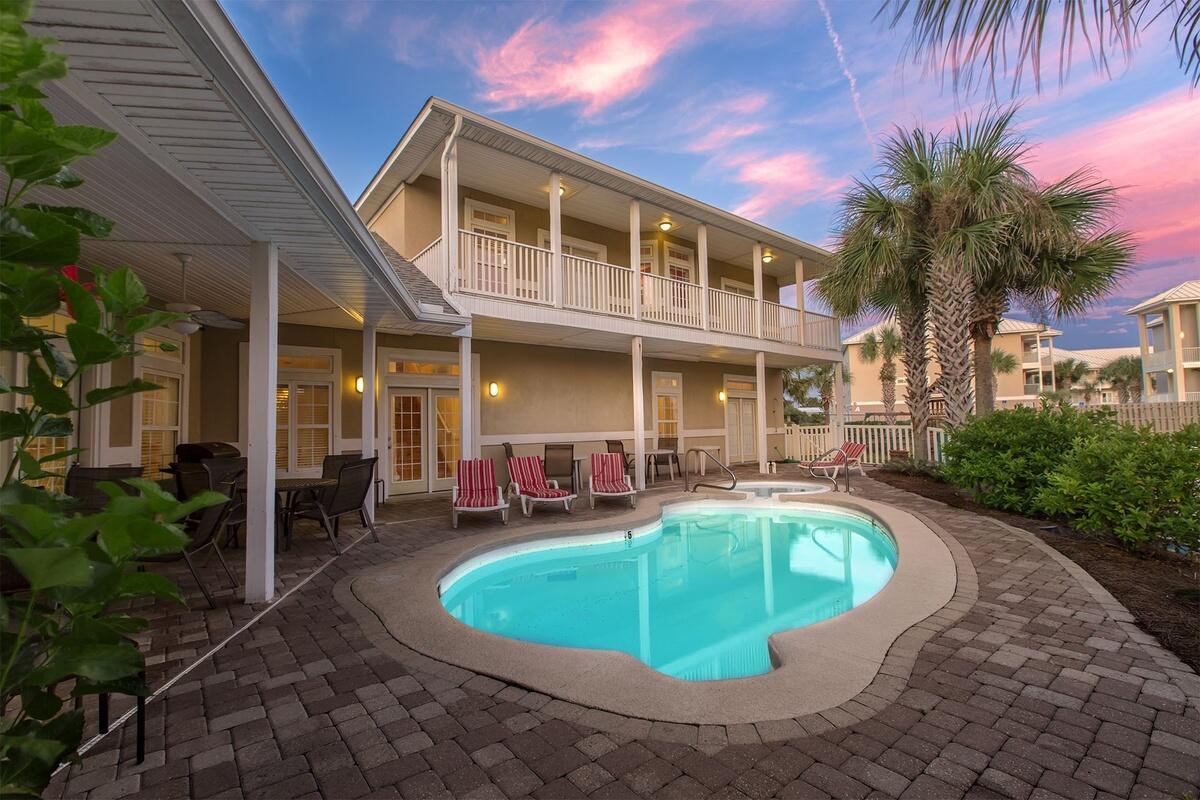 AVALON BEACH ESTATES - Residential