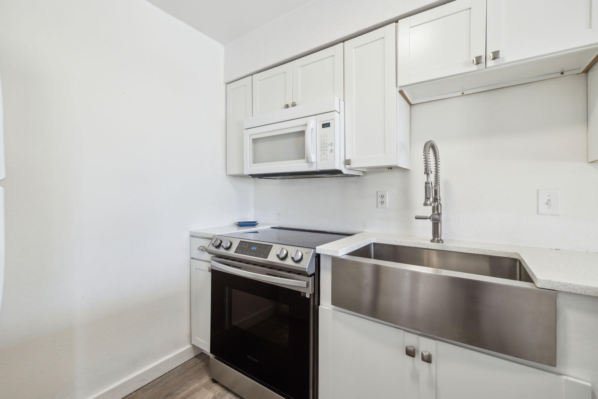 BEACHFRONT 2 PH 1 - Residential