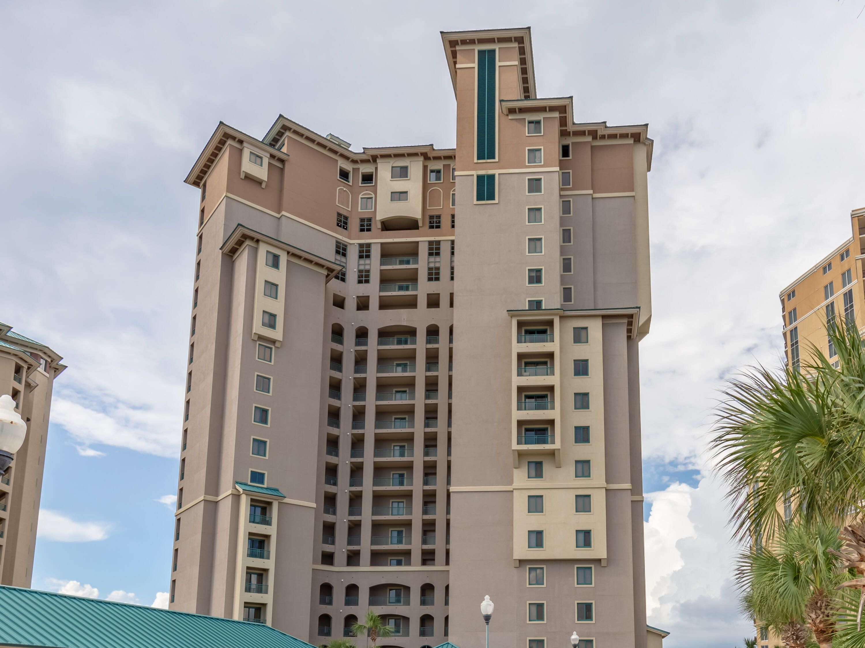 SOUTHWINDS III - Residential