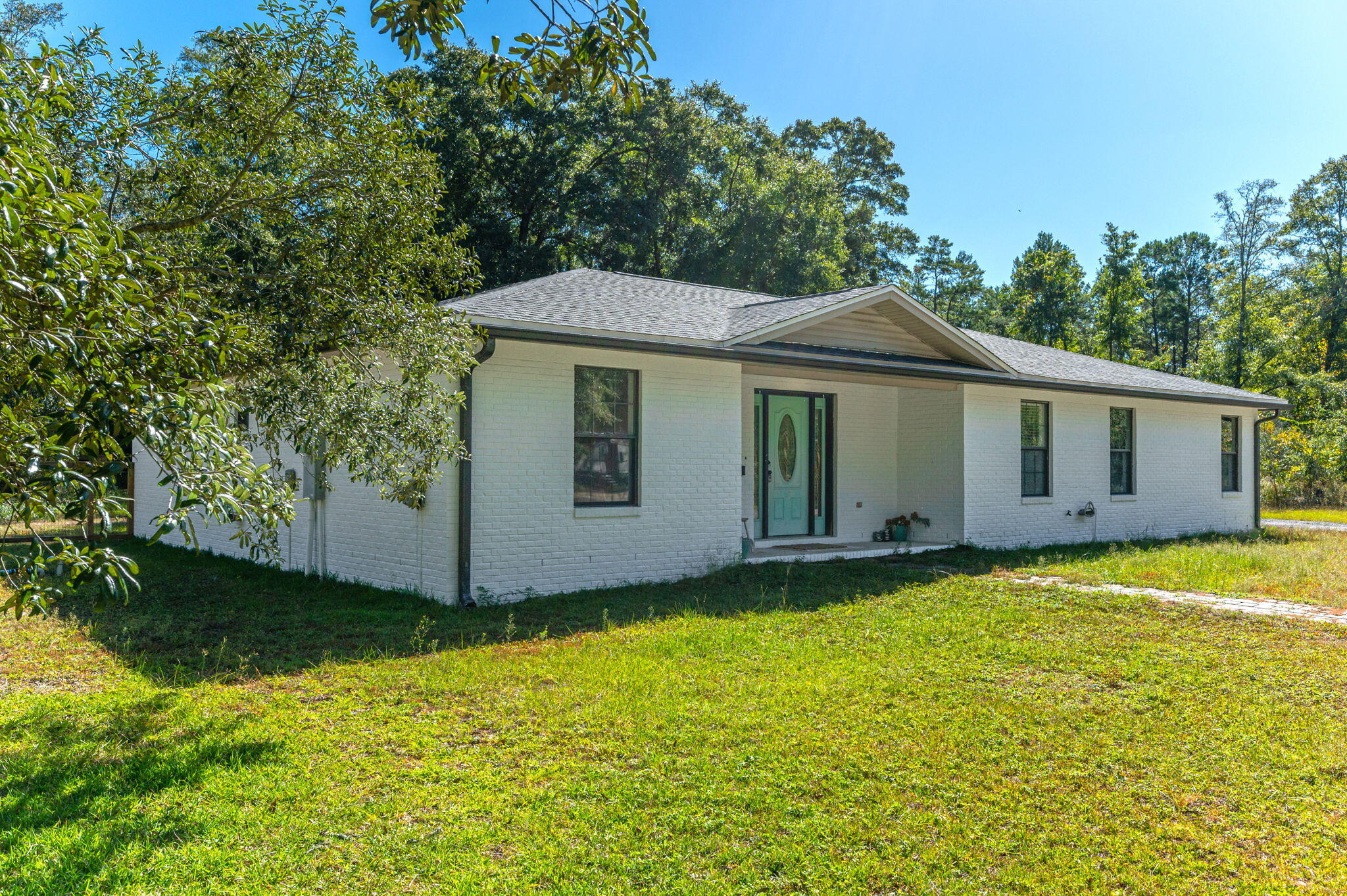 EDGEWOOD - Residential Lease