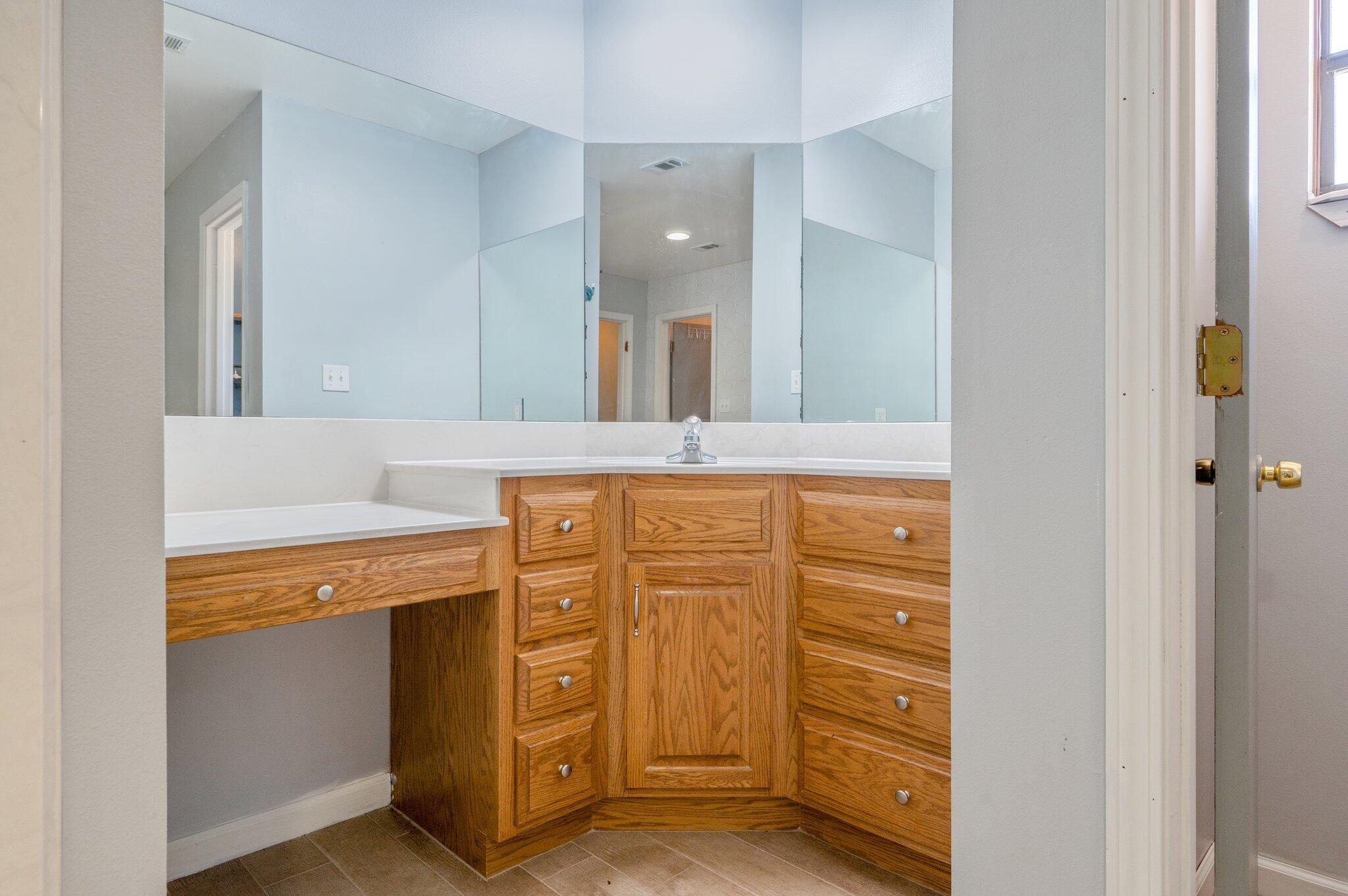 EDGEWOOD - Residential Lease