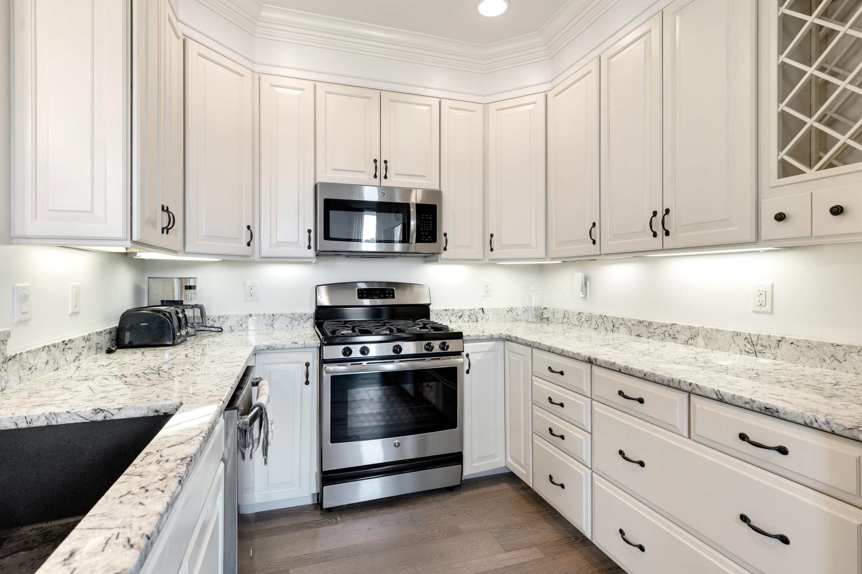 STABLES AT SANDY PINE - Residential