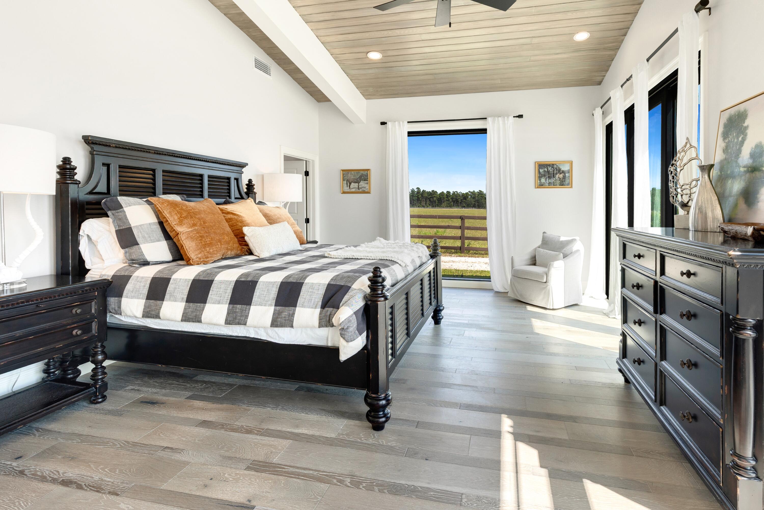 STABLES AT SANDY PINE - Residential