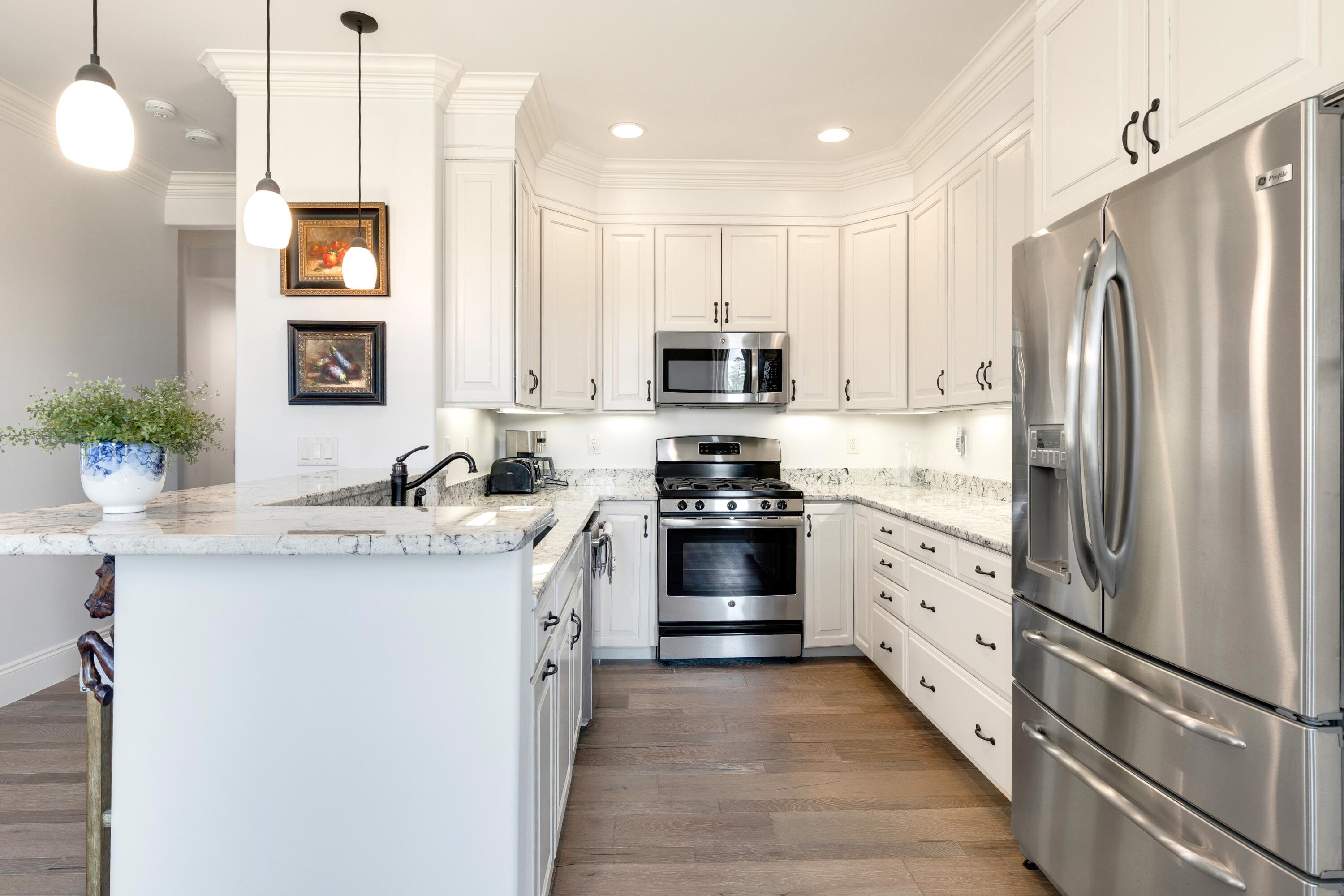 STABLES AT SANDY PINE - Residential